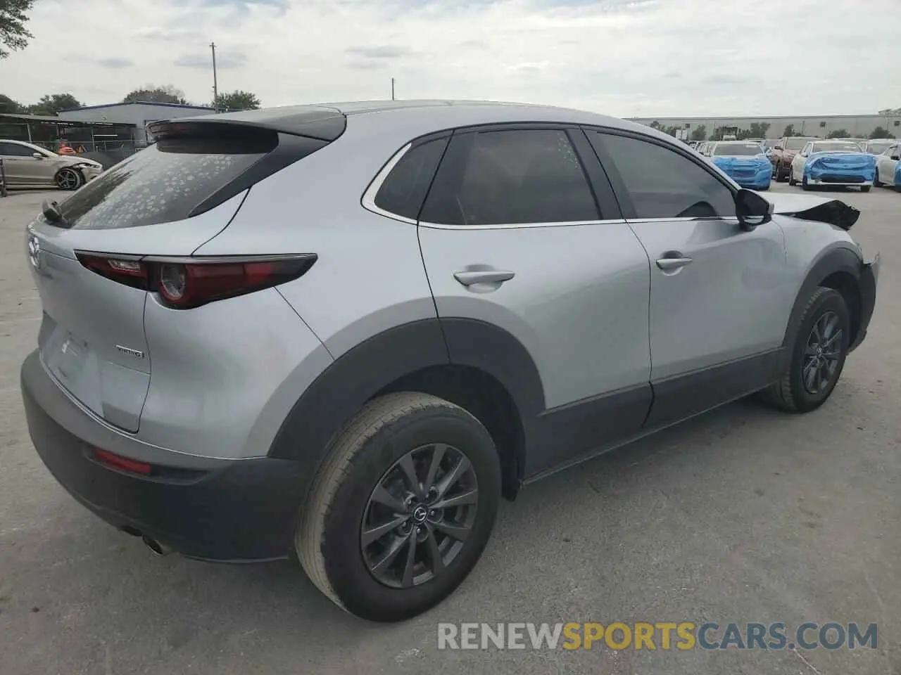 3 Photograph of a damaged car 3MVDMABL5LM127796 MAZDA CX30 2020