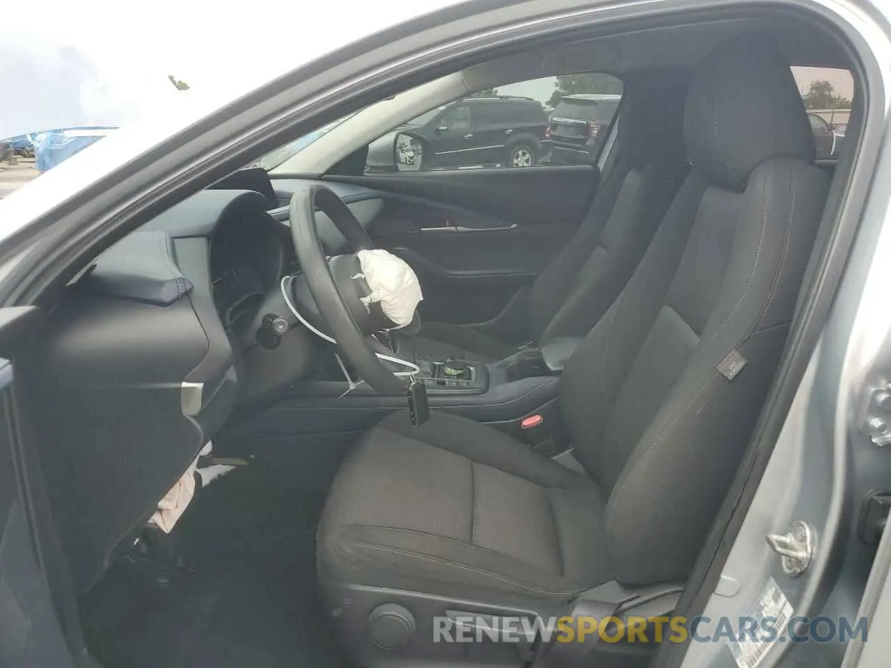7 Photograph of a damaged car 3MVDMABL5LM127796 MAZDA CX30 2020