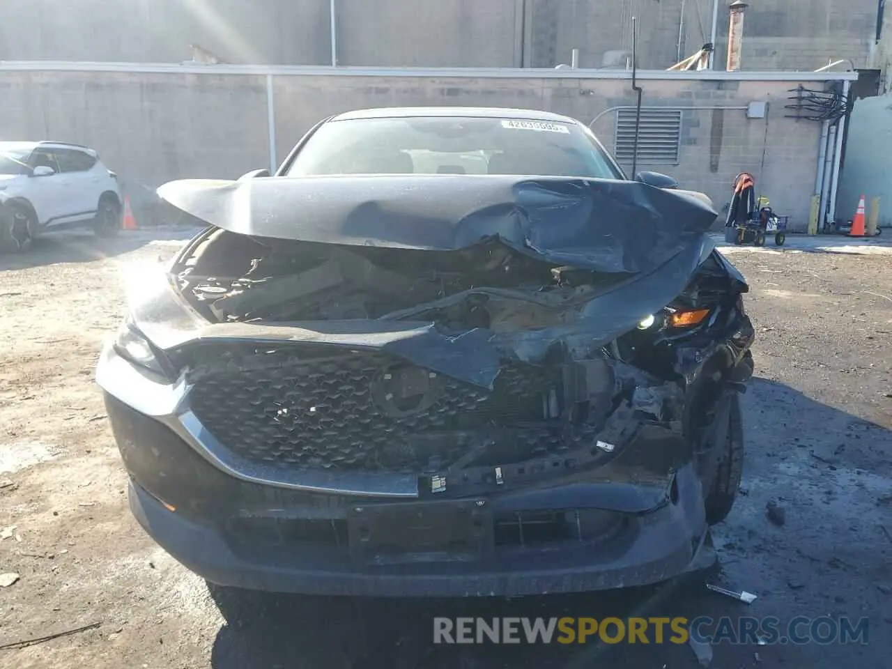 5 Photograph of a damaged car 3MVDMABL6LM114085 MAZDA CX30 2020