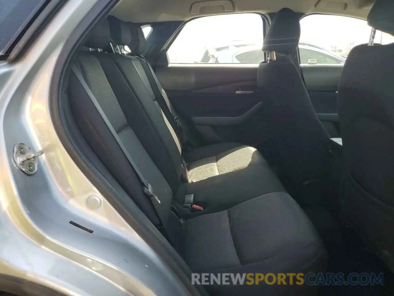 11 Фотография поврежденного автомобиля 3MVDMABL8LM135925 MAZDA CX30 2020