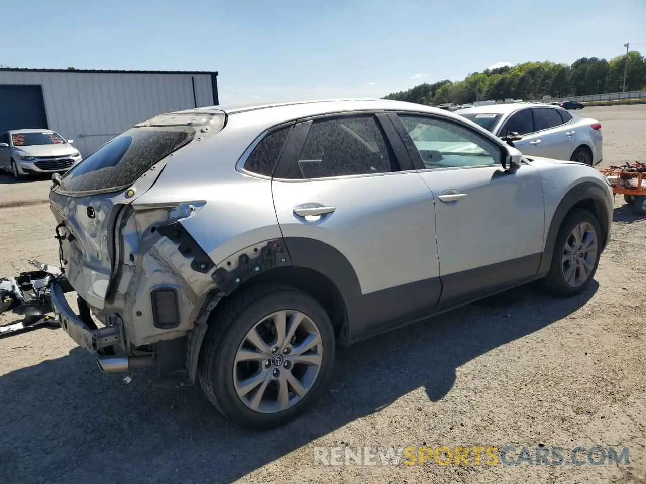 3 Photograph of a damaged car 3MVDMACL5LM106798 MAZDA CX30 2020