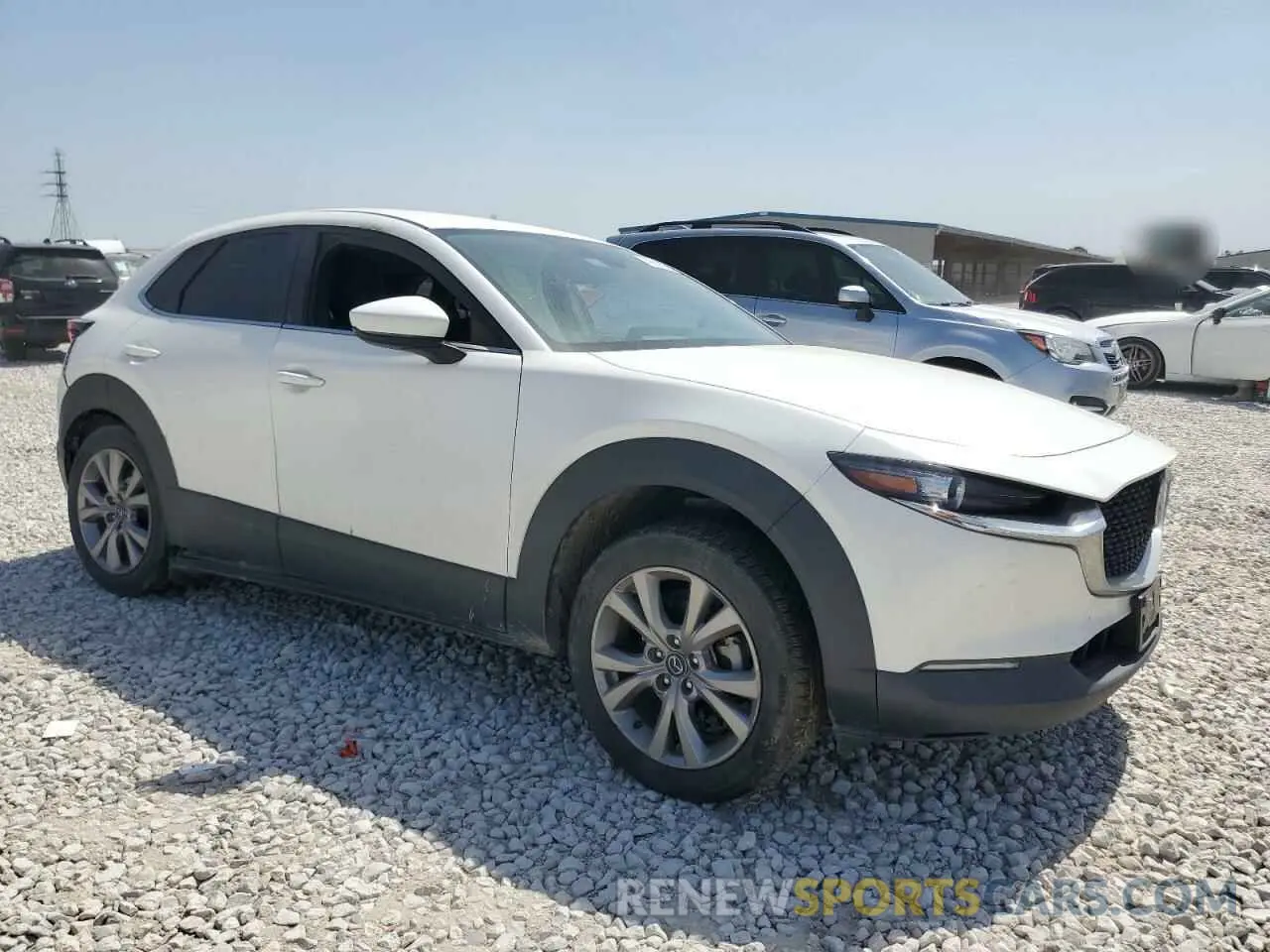 4 Photograph of a damaged car 3MVDMACL6LM139339 MAZDA CX30 2020