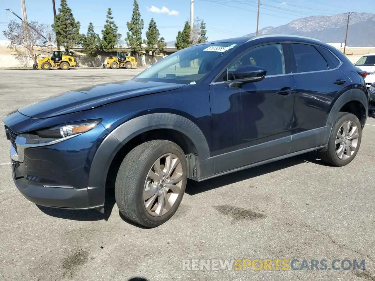 1 Photograph of a damaged car 3MVDMAEM2LM134841 MAZDA CX30 2020