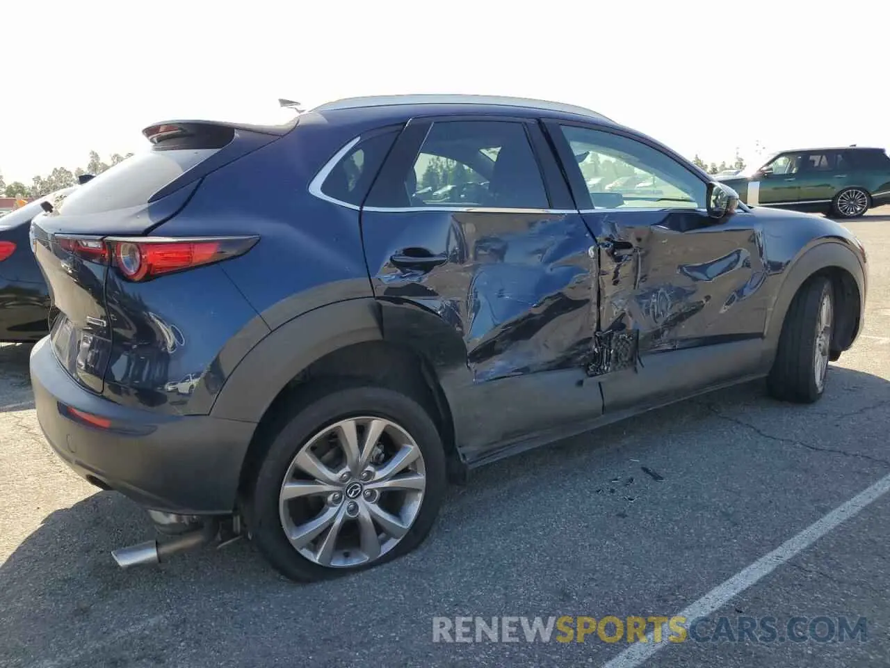 3 Photograph of a damaged car 3MVDMAEM2LM134841 MAZDA CX30 2020