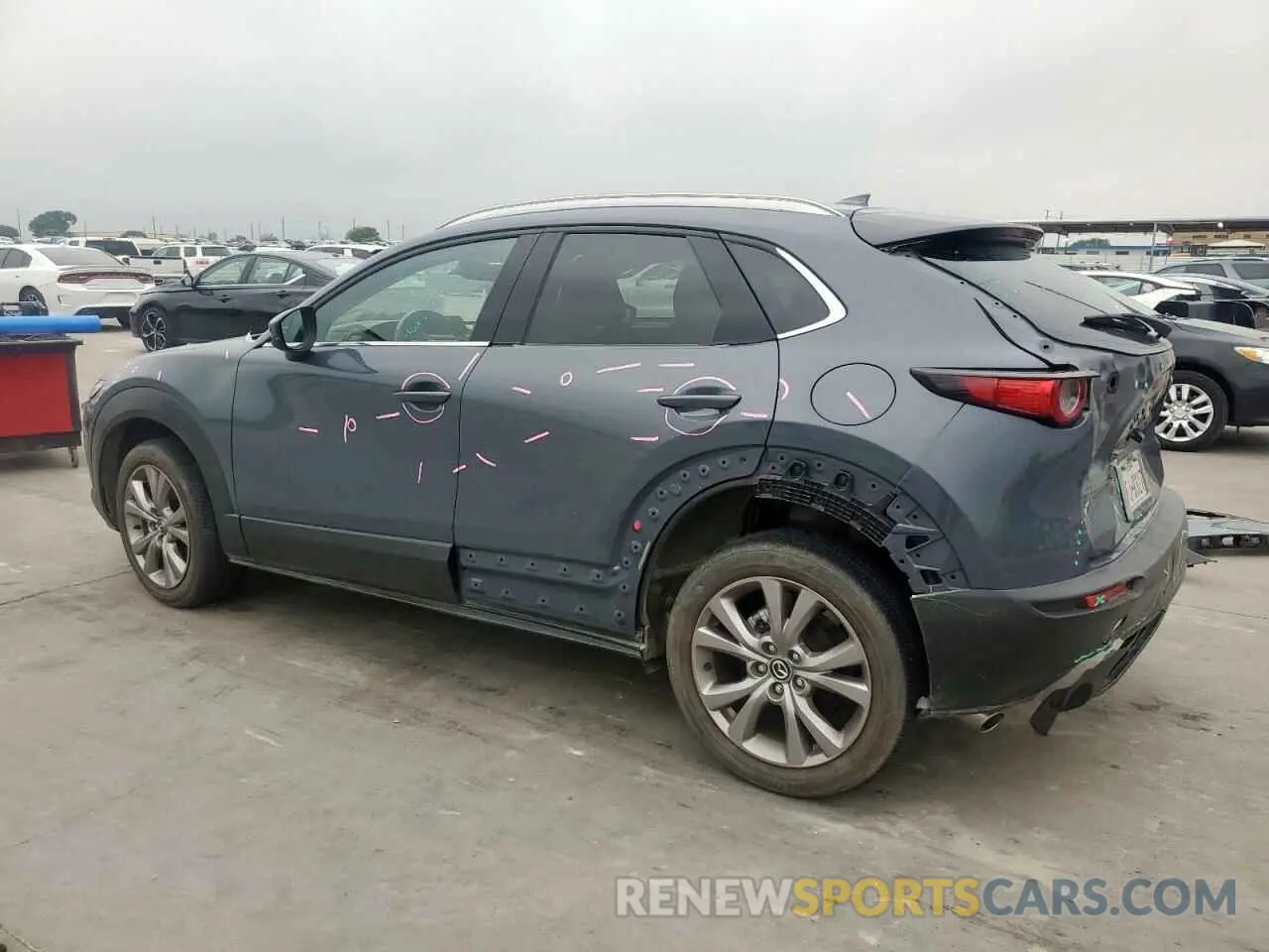 2 Photograph of a damaged car 3MVDMAEM3LM133701 MAZDA CX30 2020