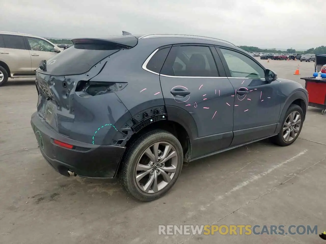 3 Photograph of a damaged car 3MVDMAEM3LM133701 MAZDA CX30 2020