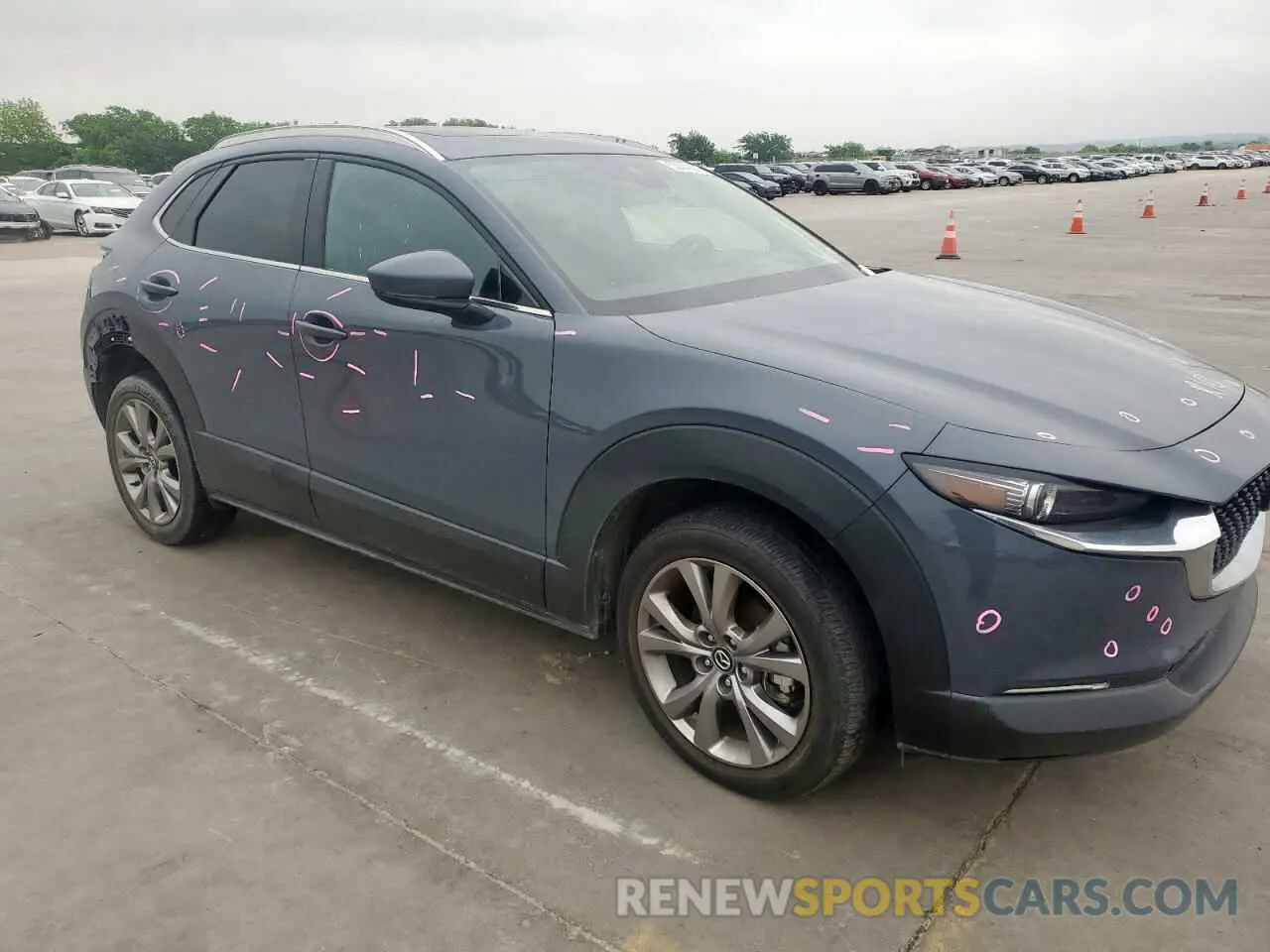 4 Photograph of a damaged car 3MVDMAEM3LM133701 MAZDA CX30 2020