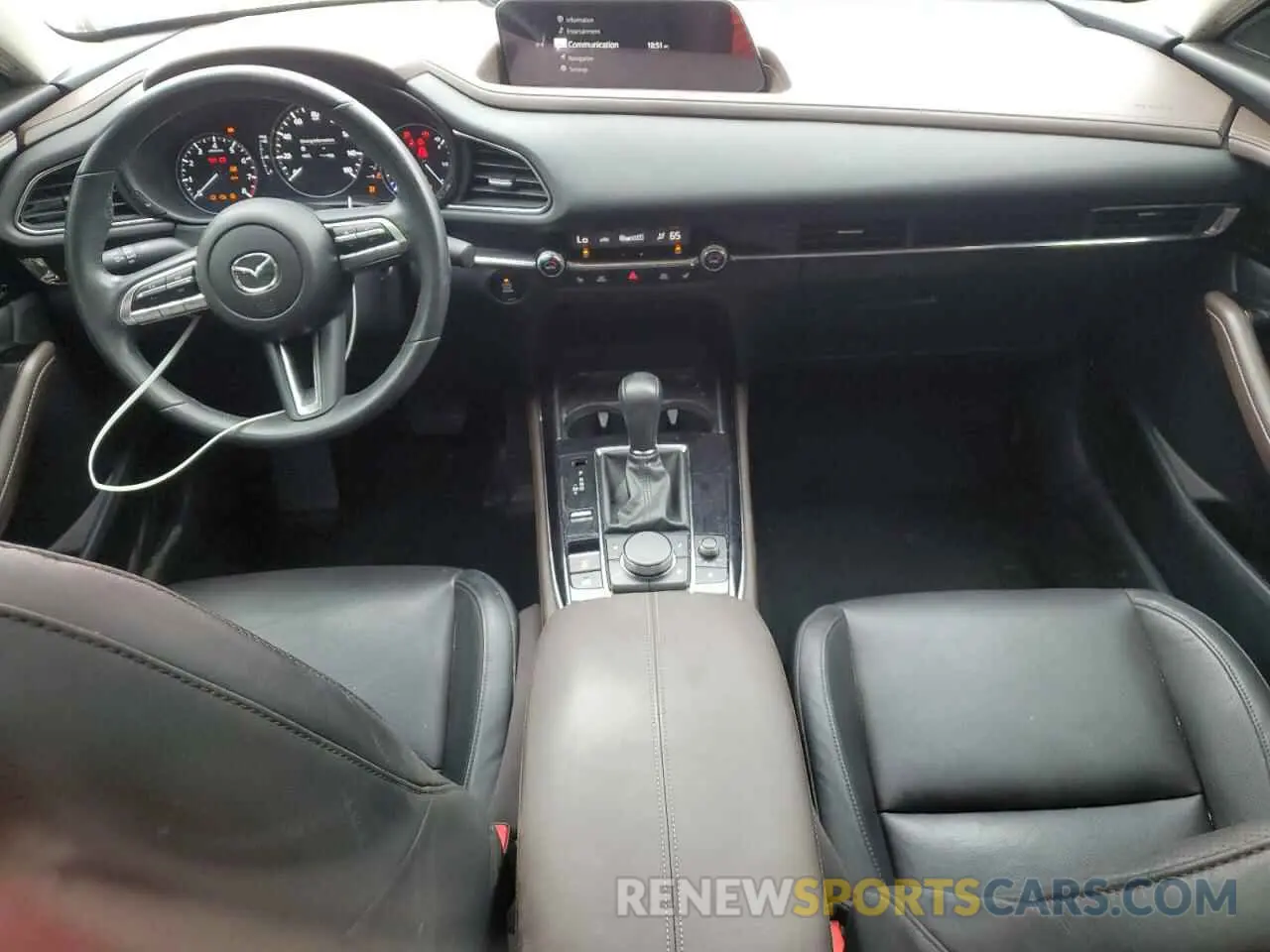 8 Photograph of a damaged car 3MVDMAEM7LM138769 MAZDA CX30 2020
