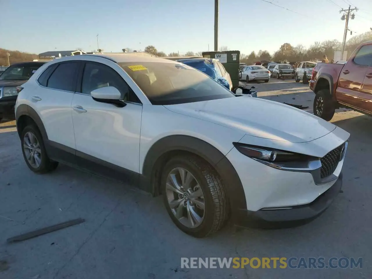 4 Photograph of a damaged car 3MVDMBCL1LM115794 MAZDA CX30 2020