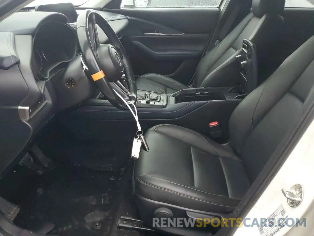 7 Photograph of a damaged car 3MVDMBCL1LM115794 MAZDA CX30 2020