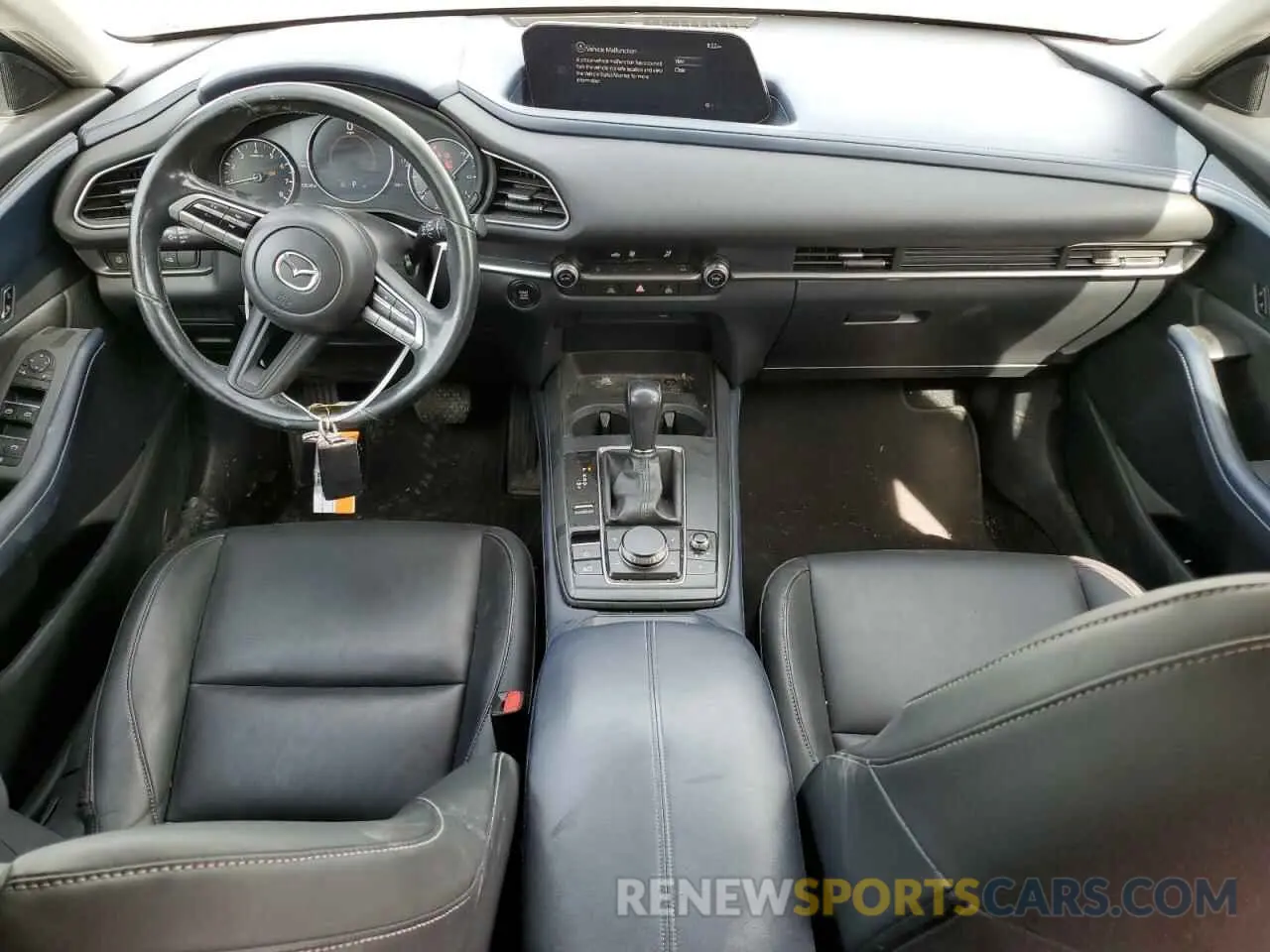 8 Photograph of a damaged car 3MVDMBCLXLM121349 MAZDA CX30 2020