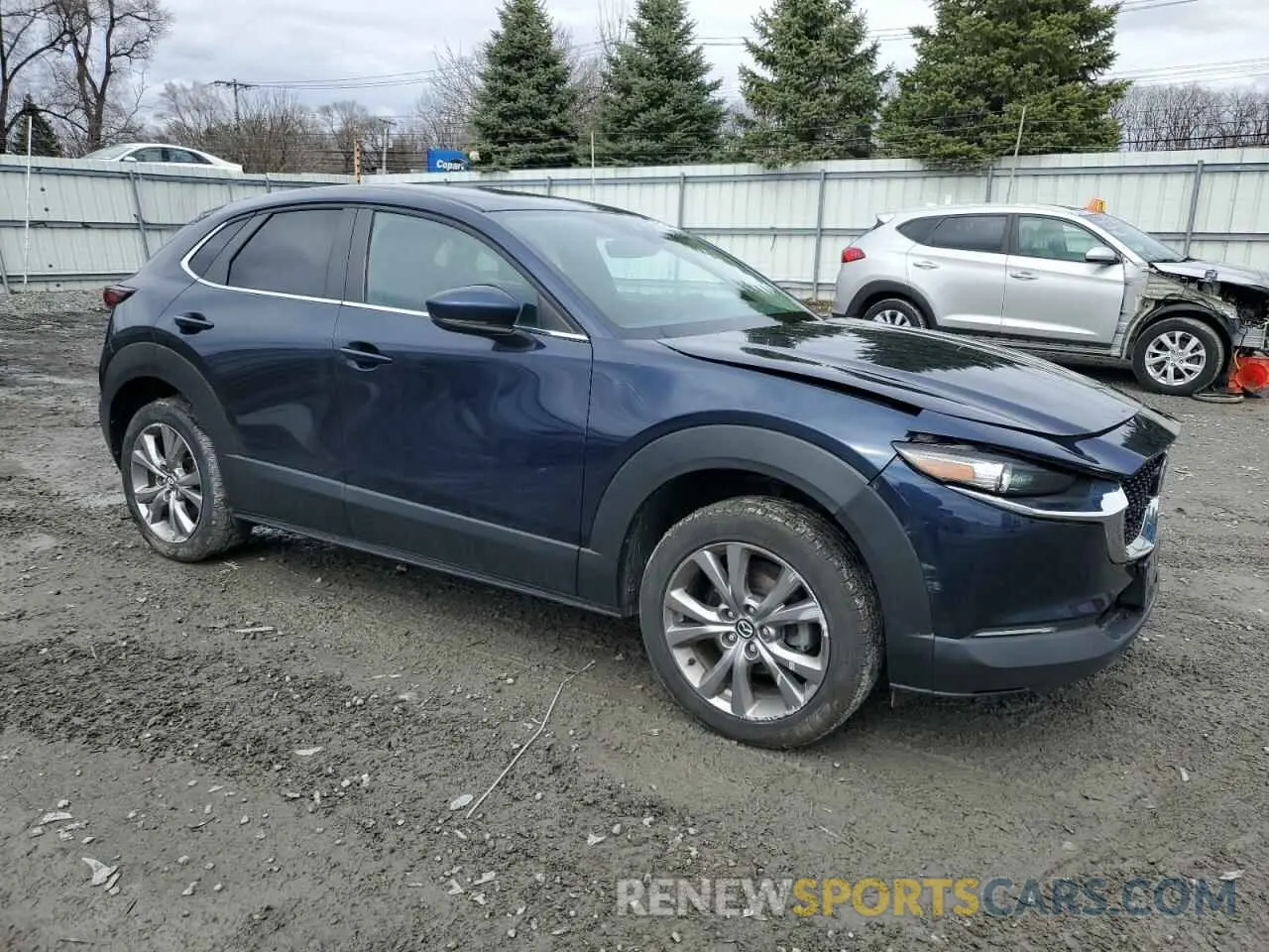 4 Photograph of a damaged car 3MVDMBDL2LM107878 MAZDA CX30 2020