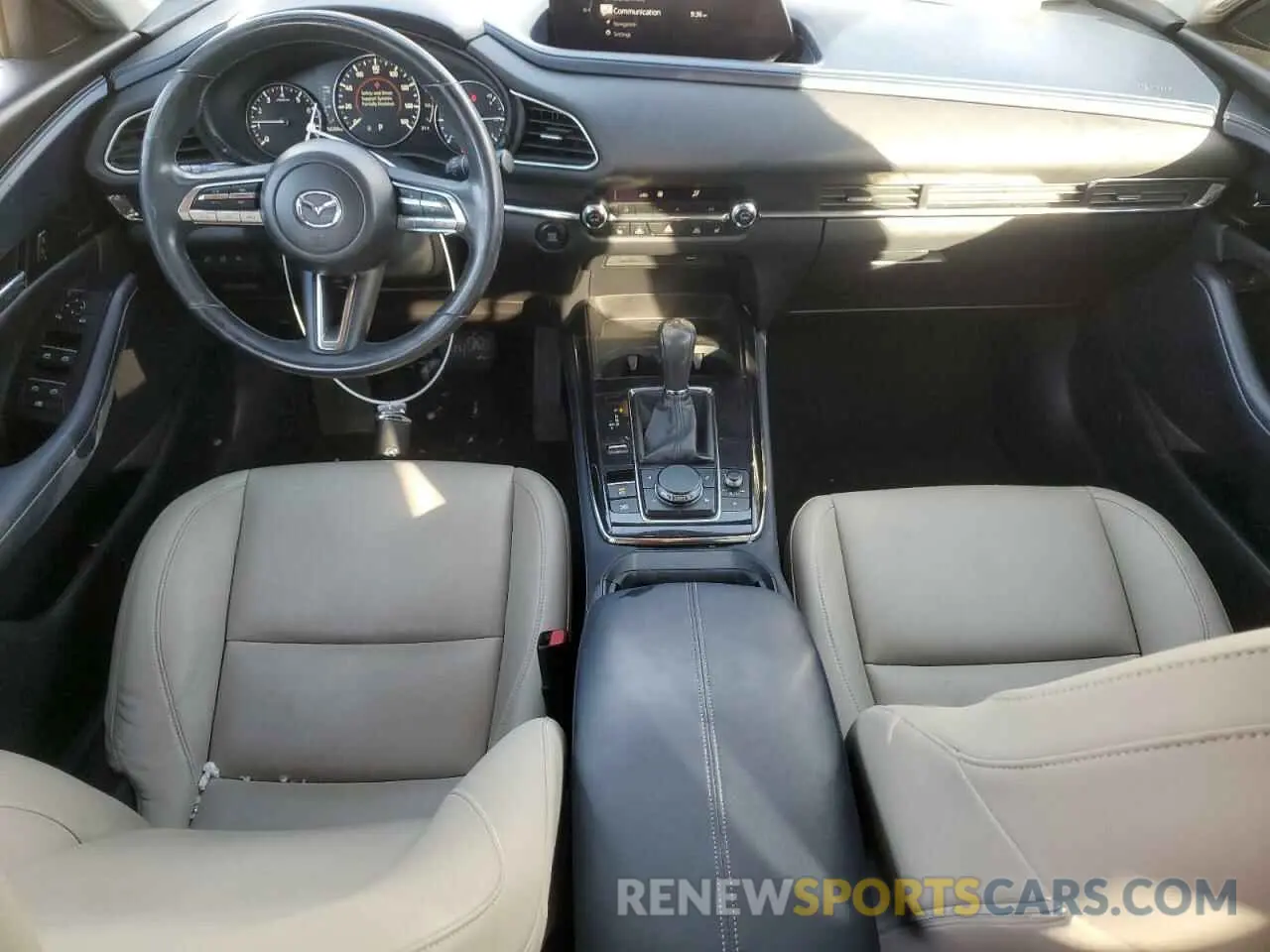 8 Фотография поврежденного автомобиля 3MVDMBDL3LM127038 MAZDA CX30 2020