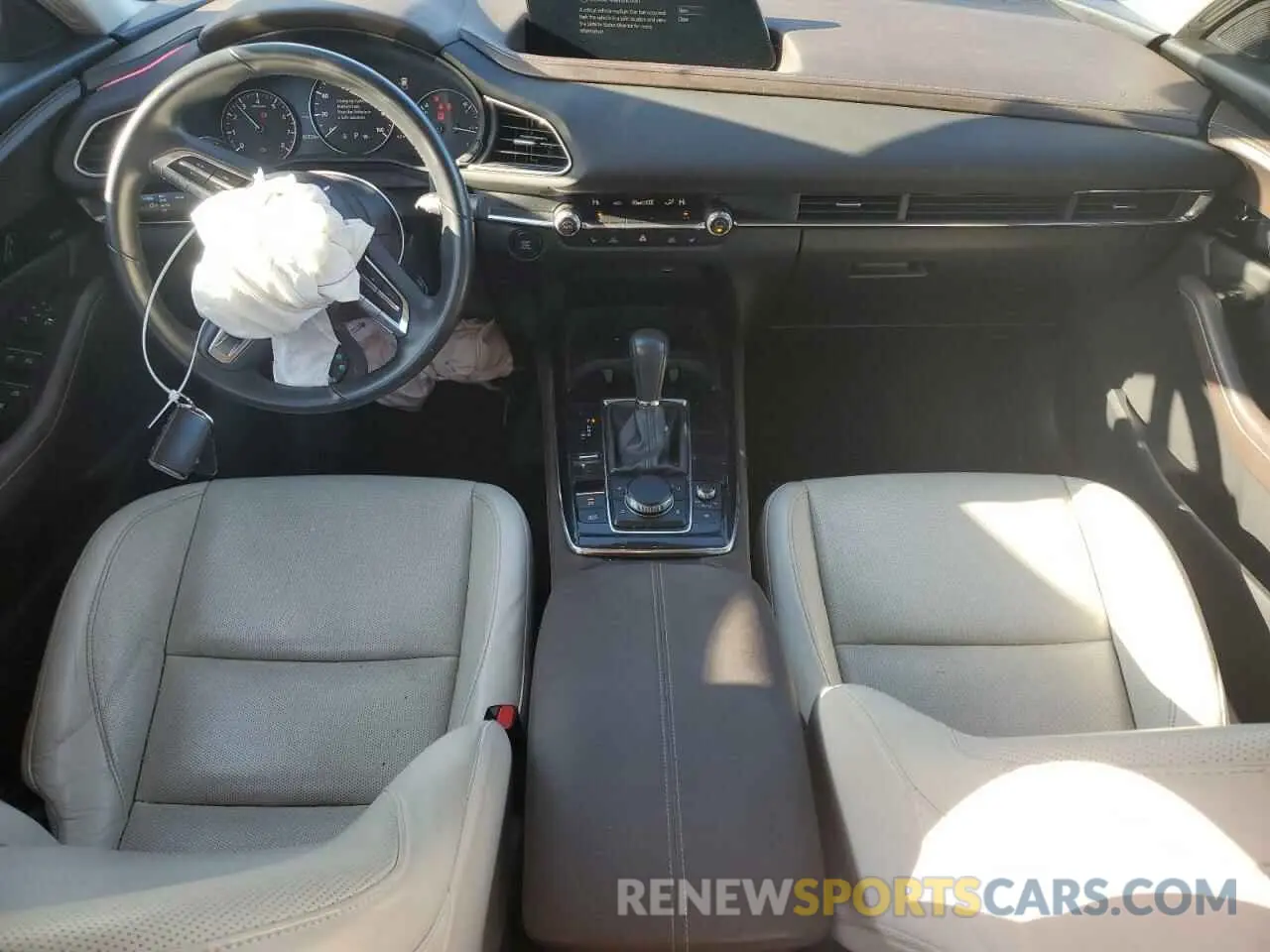 8 Фотография поврежденного автомобиля 3MVDMBEM3LM126527 MAZDA CX30 2020