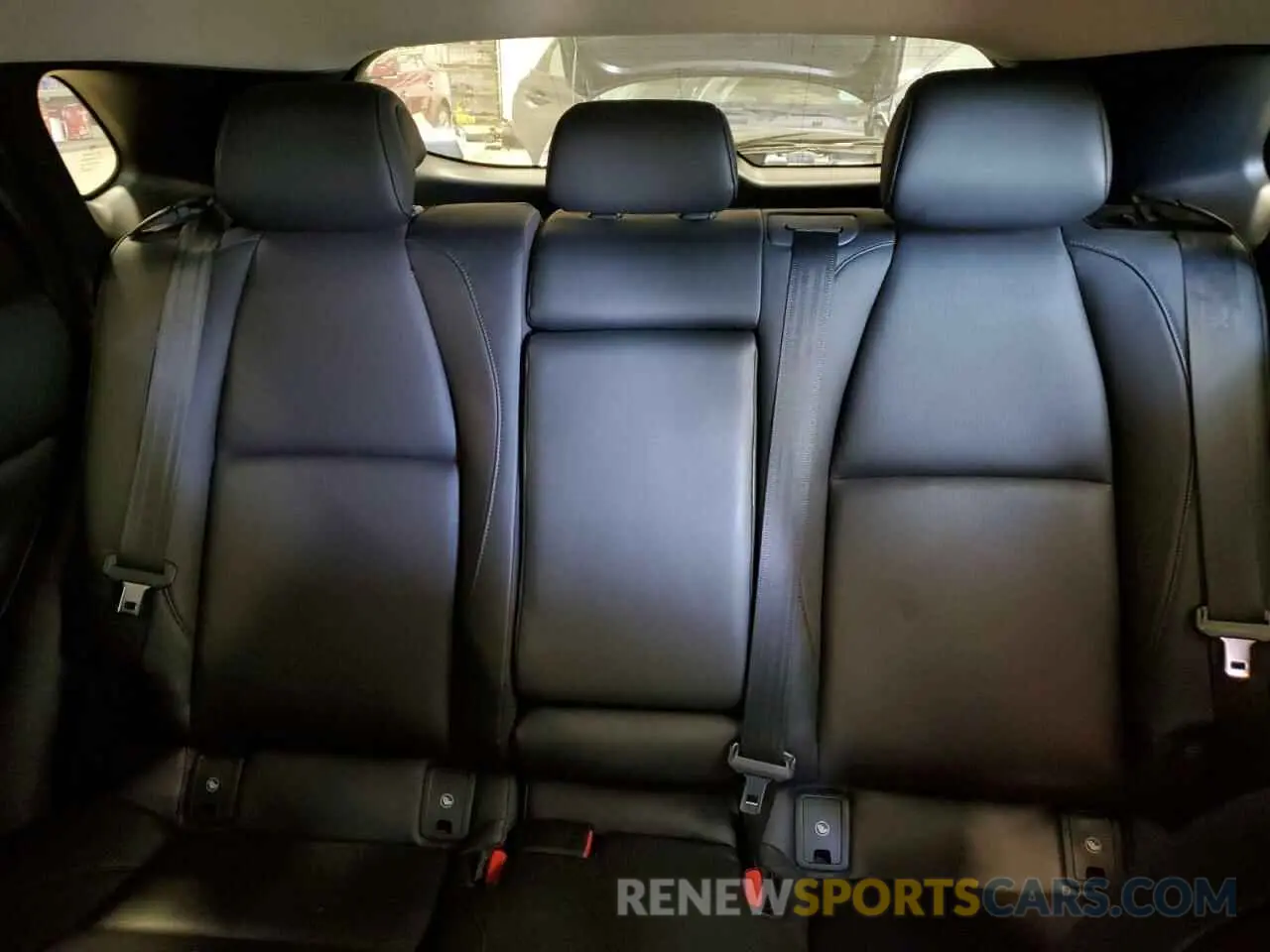 10 Фотография поврежденного автомобиля 3MVDMBEM4LM127105 MAZDA CX30 2020