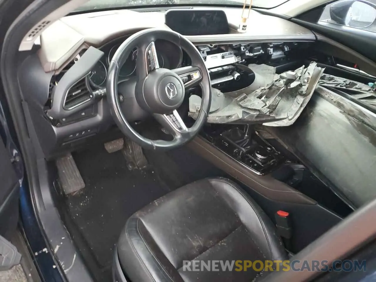 8 Фотография поврежденного автомобиля 3MVDMBEM8LM121954 MAZDA CX30 2020