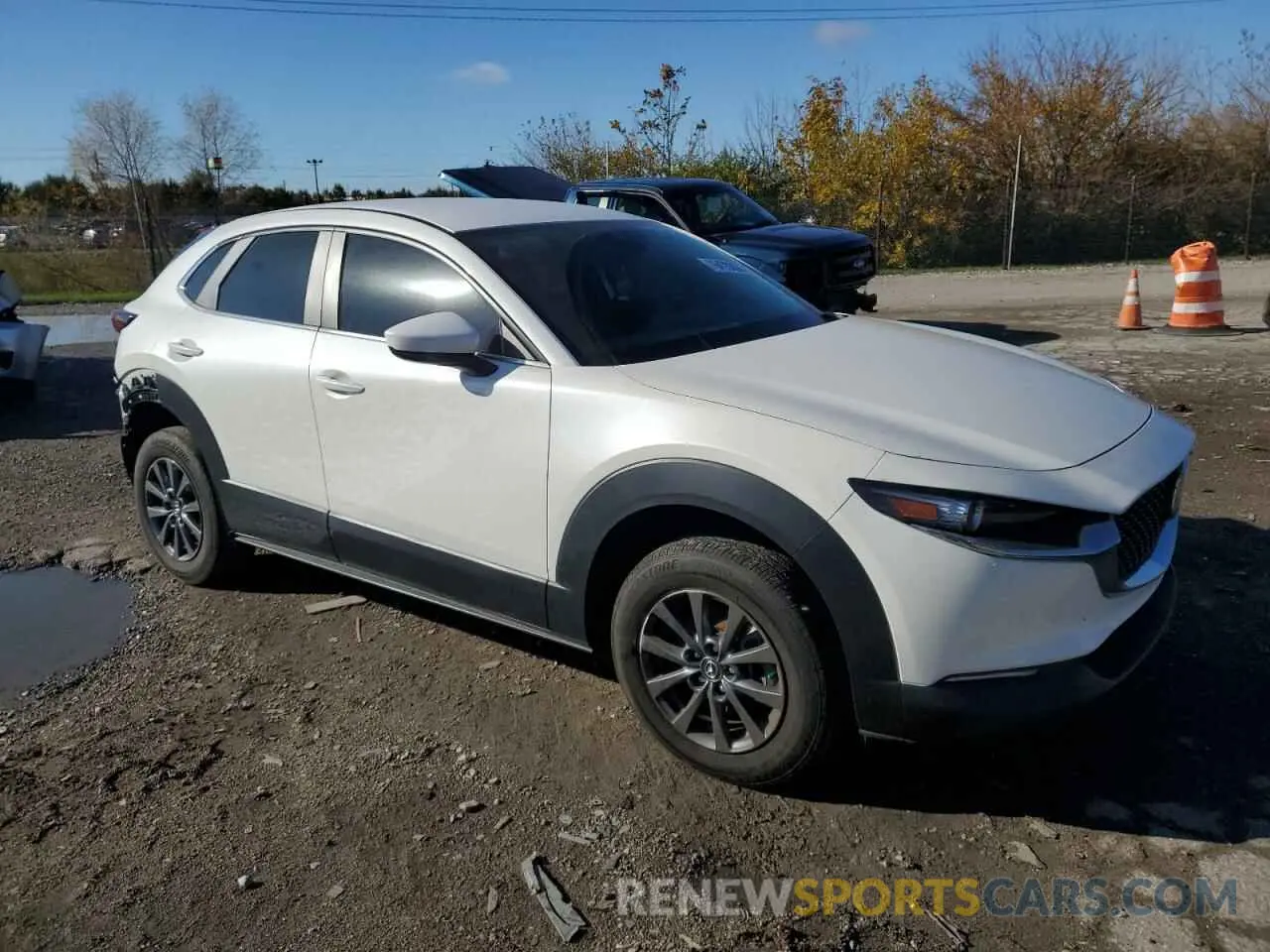 4 Photograph of a damaged car 3MVDMAAL5MM255409 MAZDA CX30 2021