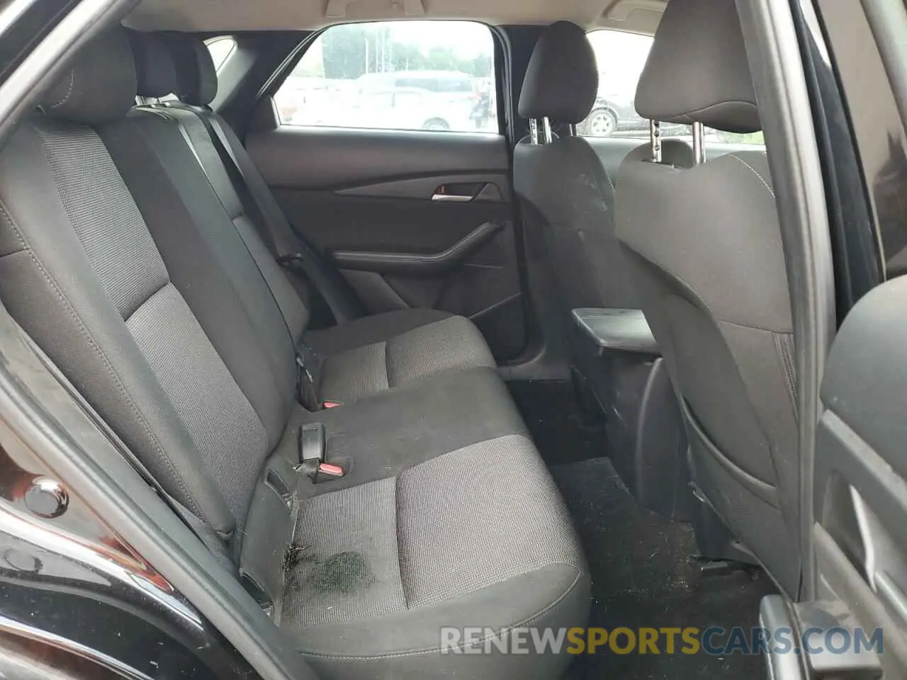 11 Photograph of a damaged car 3MVDMAAL5MM303863 MAZDA CX30 2021