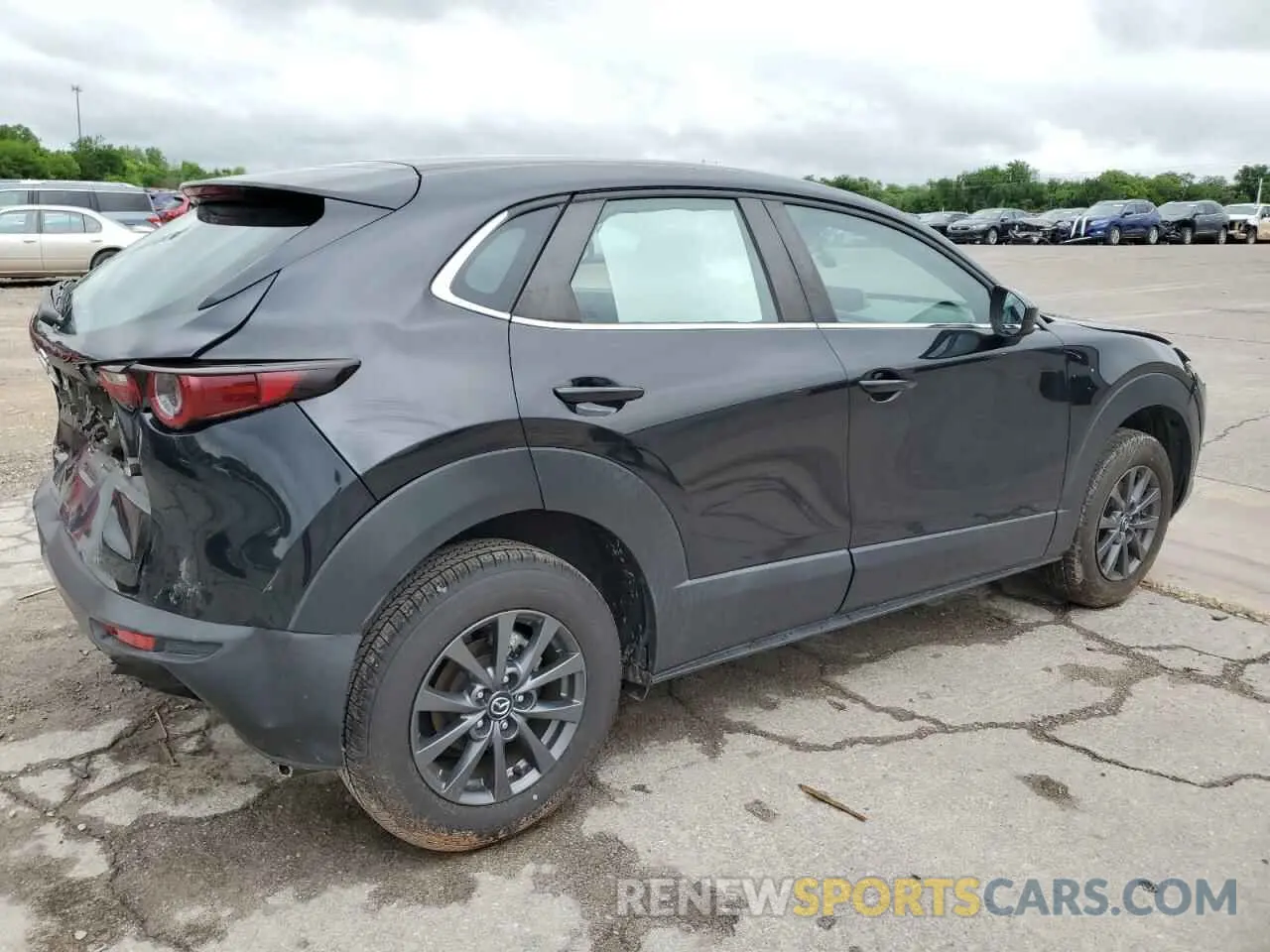 3 Photograph of a damaged car 3MVDMAAL5MM303863 MAZDA CX30 2021