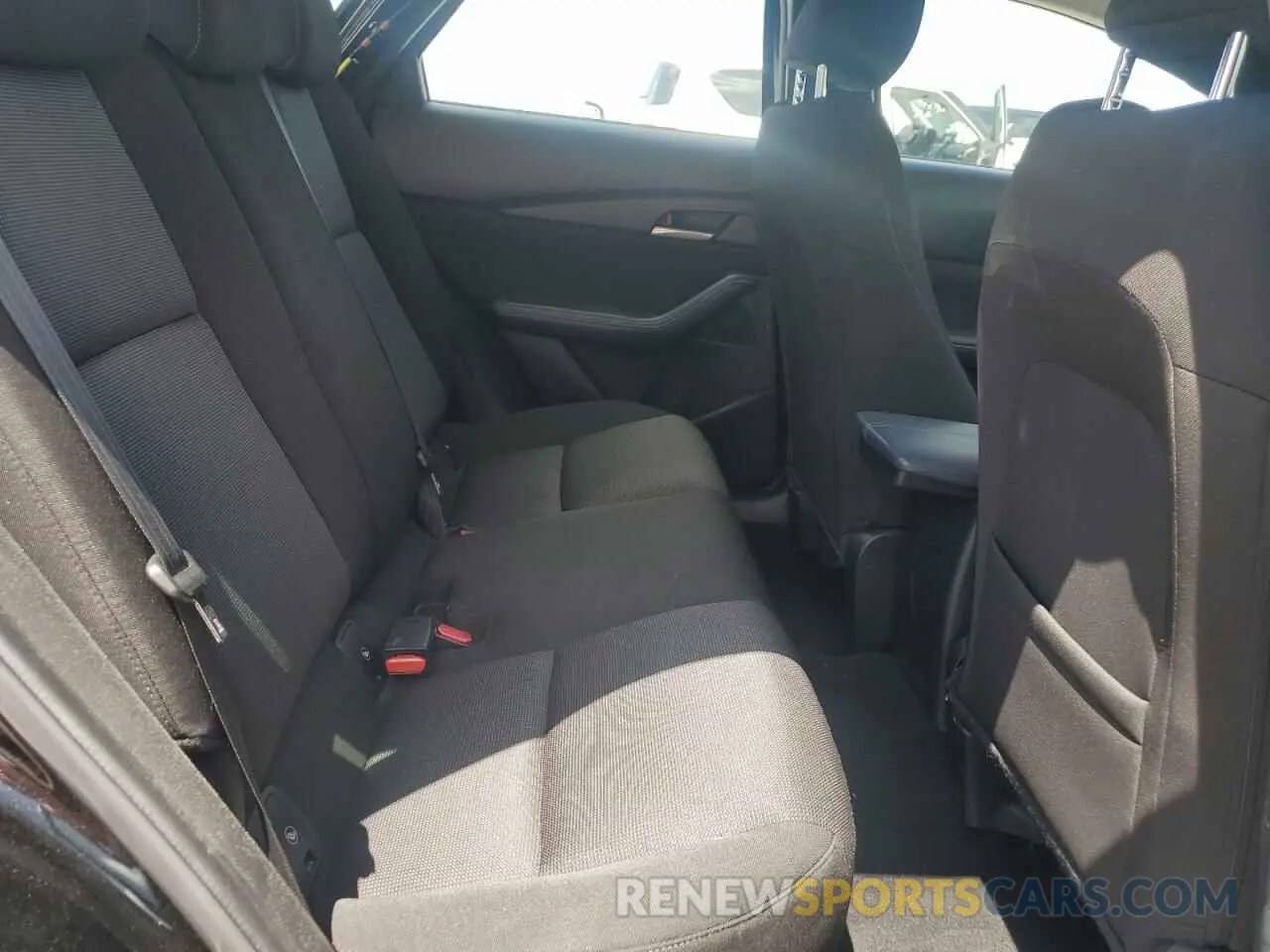 11 Photograph of a damaged car 3MVDMAAL6MM211497 MAZDA CX30 2021