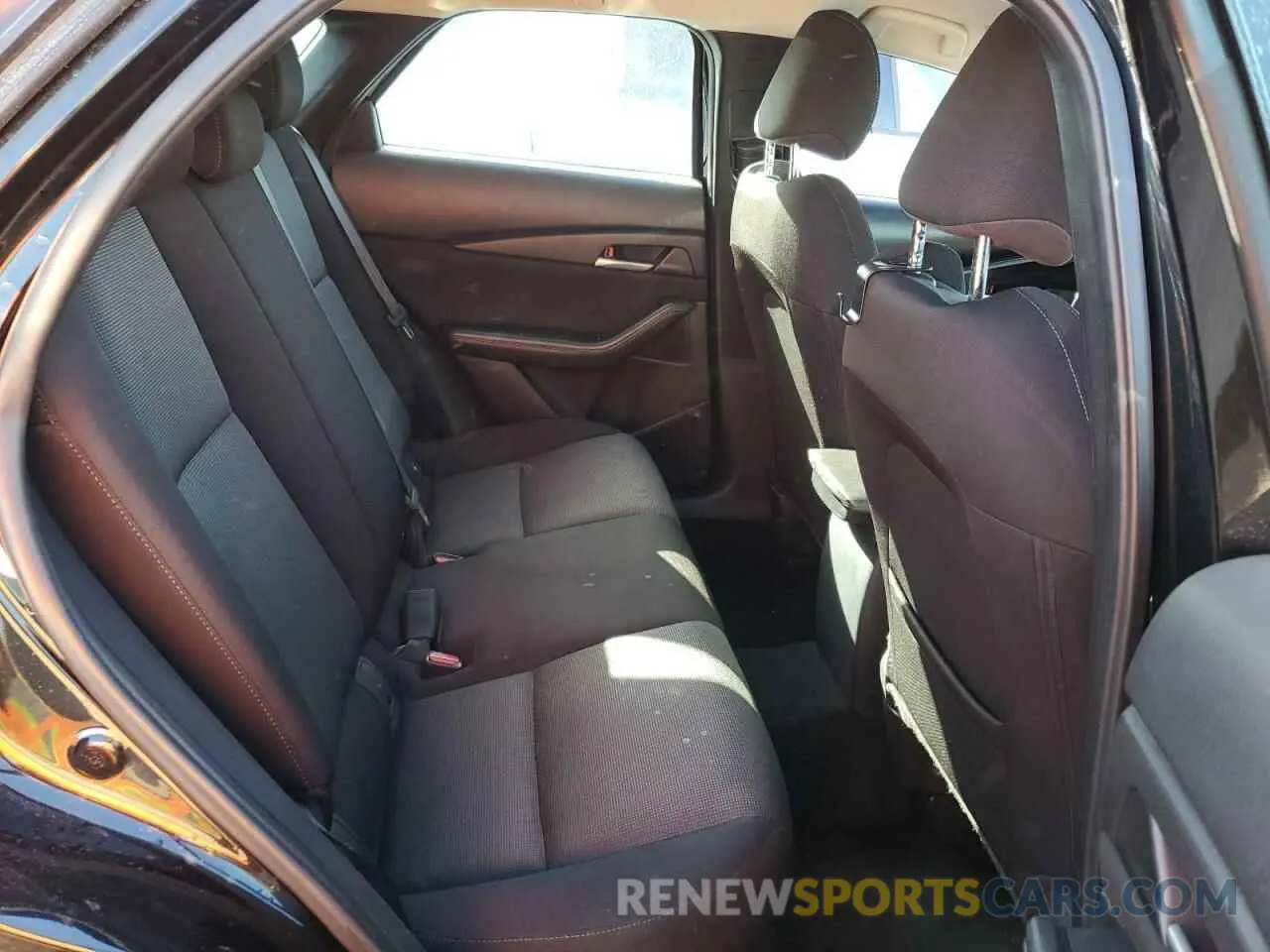 11 Photograph of a damaged car 3MVDMAAL6MM257511 MAZDA CX30 2021