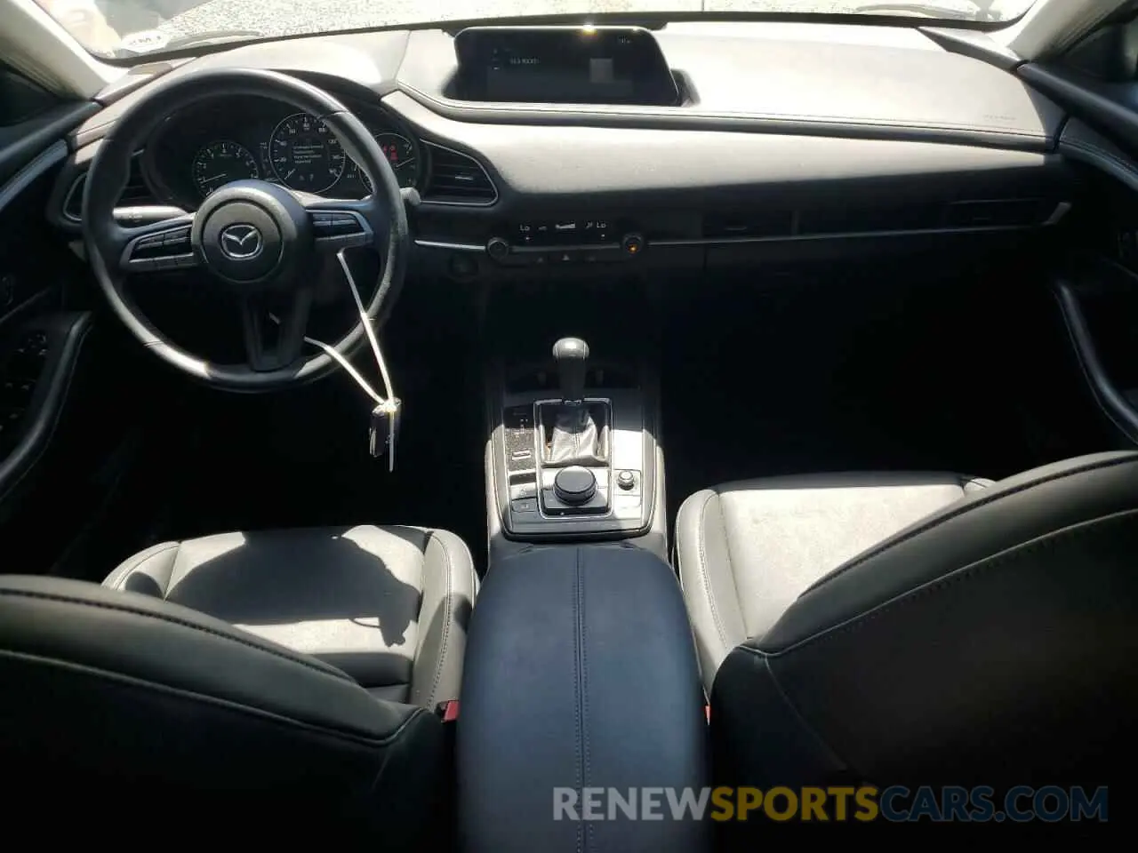 8 Фотография поврежденного автомобиля 3MVDMABL2MM232281 MAZDA CX30 2021