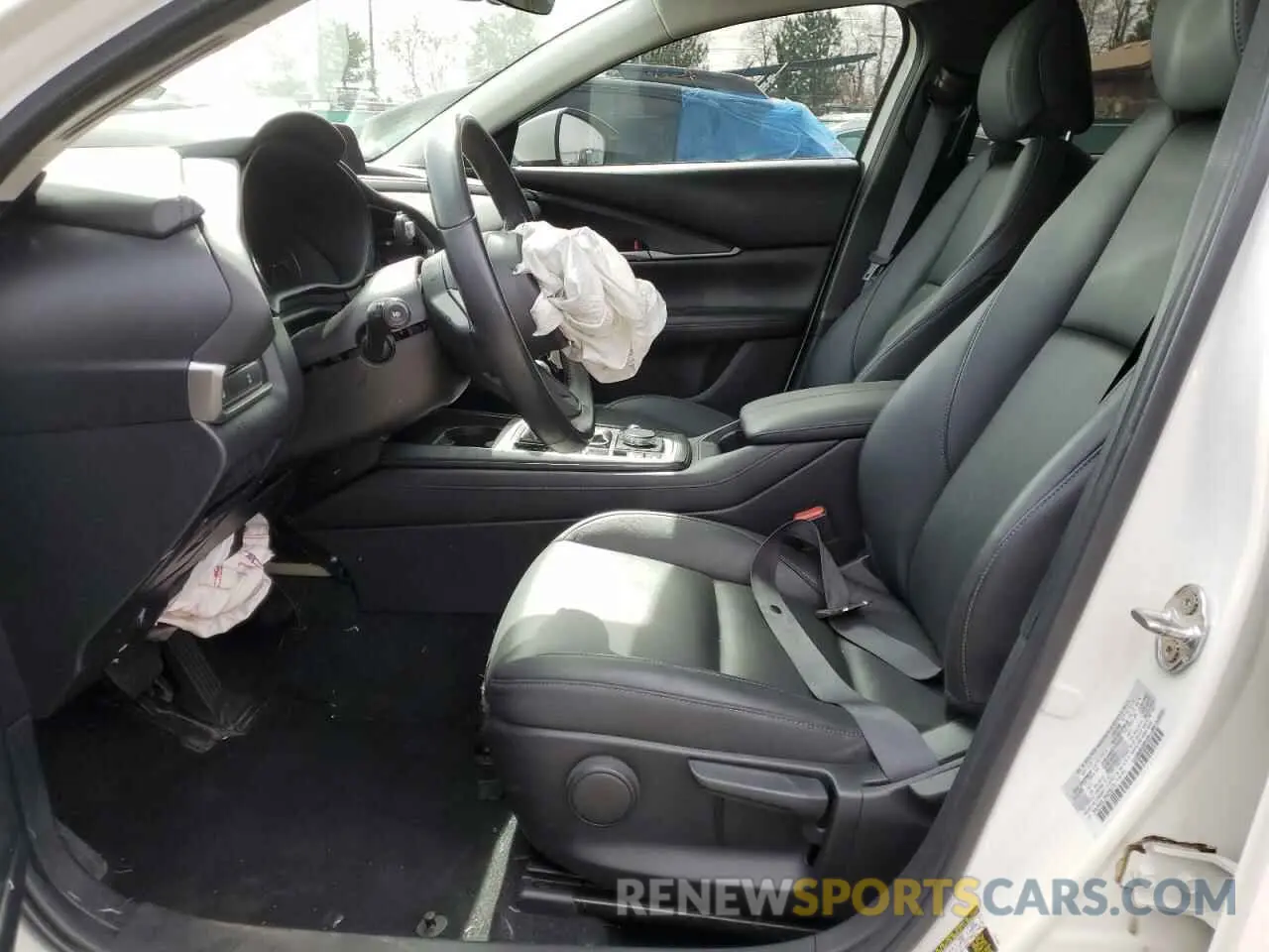 7 Photograph of a damaged car 3MVDMABL3MM239370 MAZDA CX30 2021