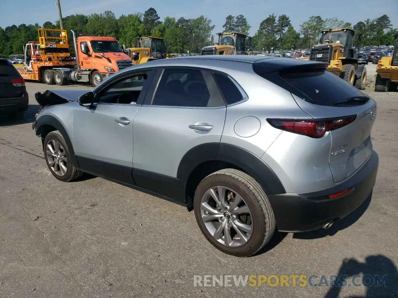 2 Photograph of a damaged car 3MVDMABL5MM308933 MAZDA CX30 2021