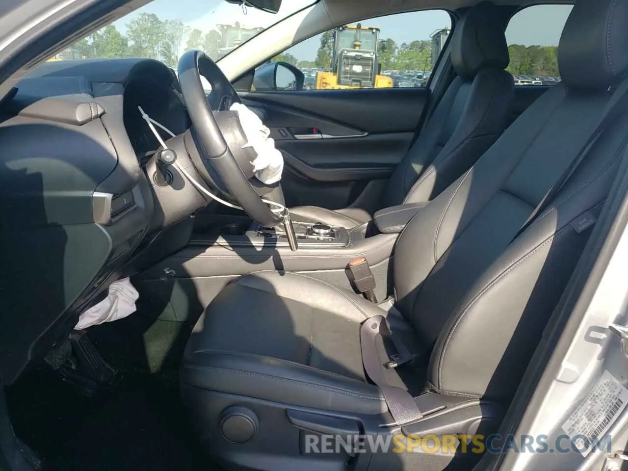 7 Photograph of a damaged car 3MVDMABL5MM308933 MAZDA CX30 2021