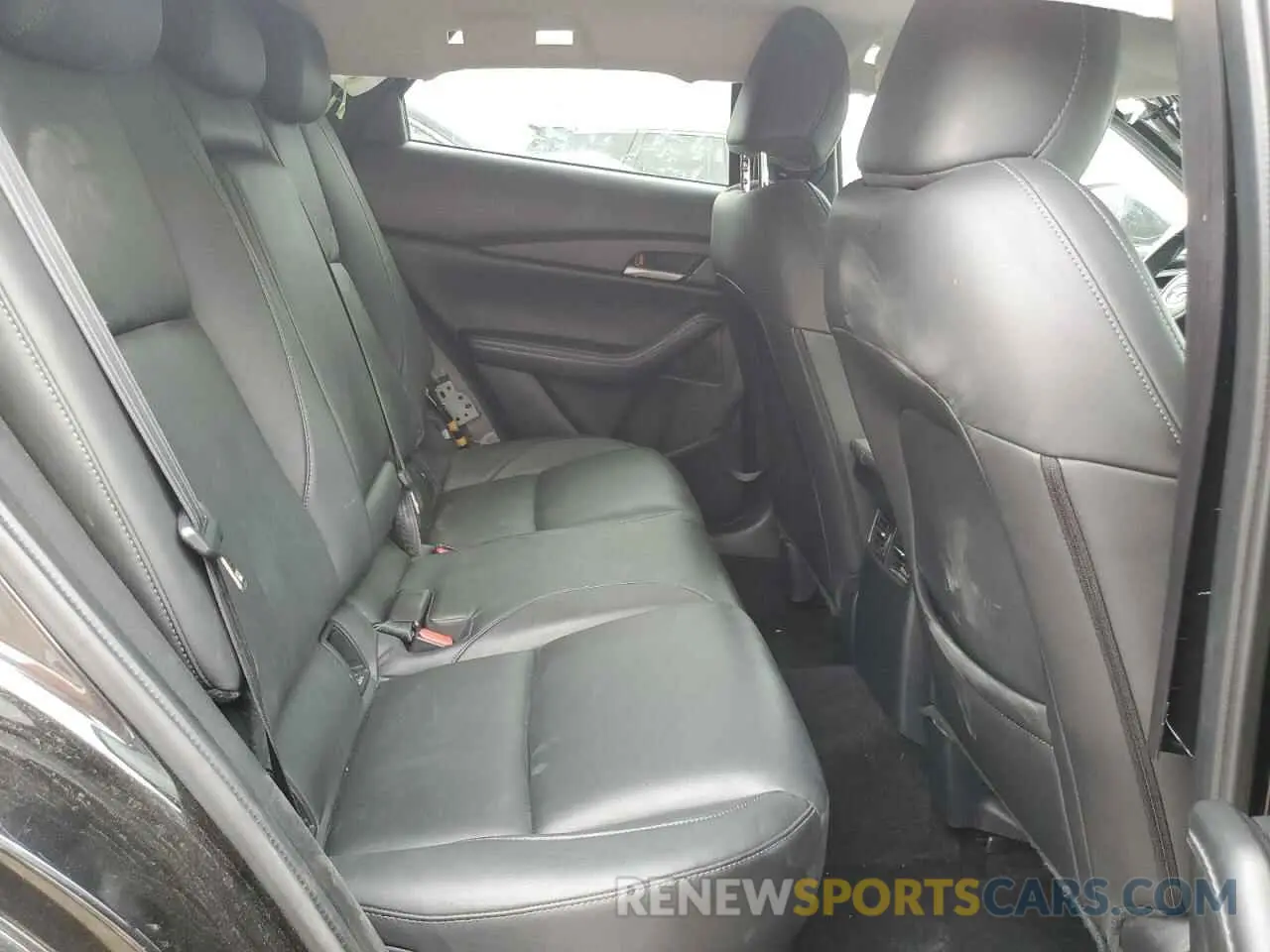 11 Фотография поврежденного автомобиля 3MVDMABL6MM242523 MAZDA CX30 2021