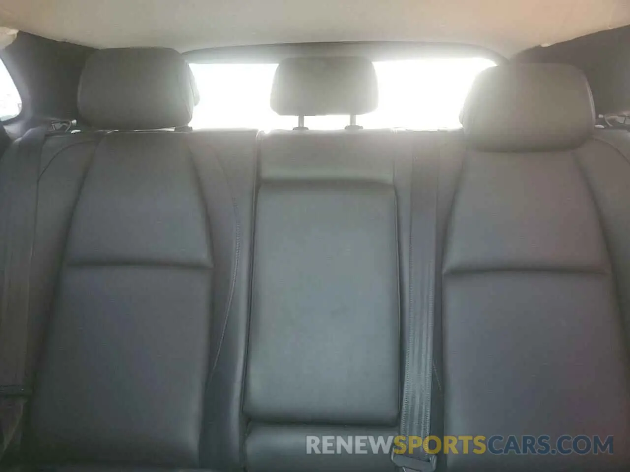 10 Photograph of a damaged car 3MVDMADLXMM208193 MAZDA CX30 2021