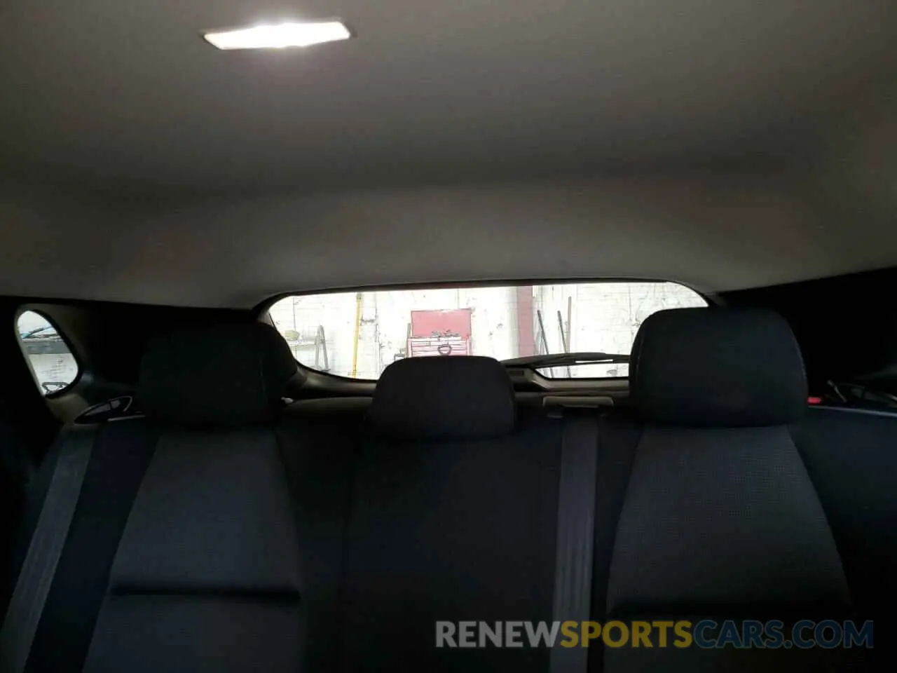 10 Photograph of a damaged car 3MVDMBAL2MM207744 MAZDA CX30 2021