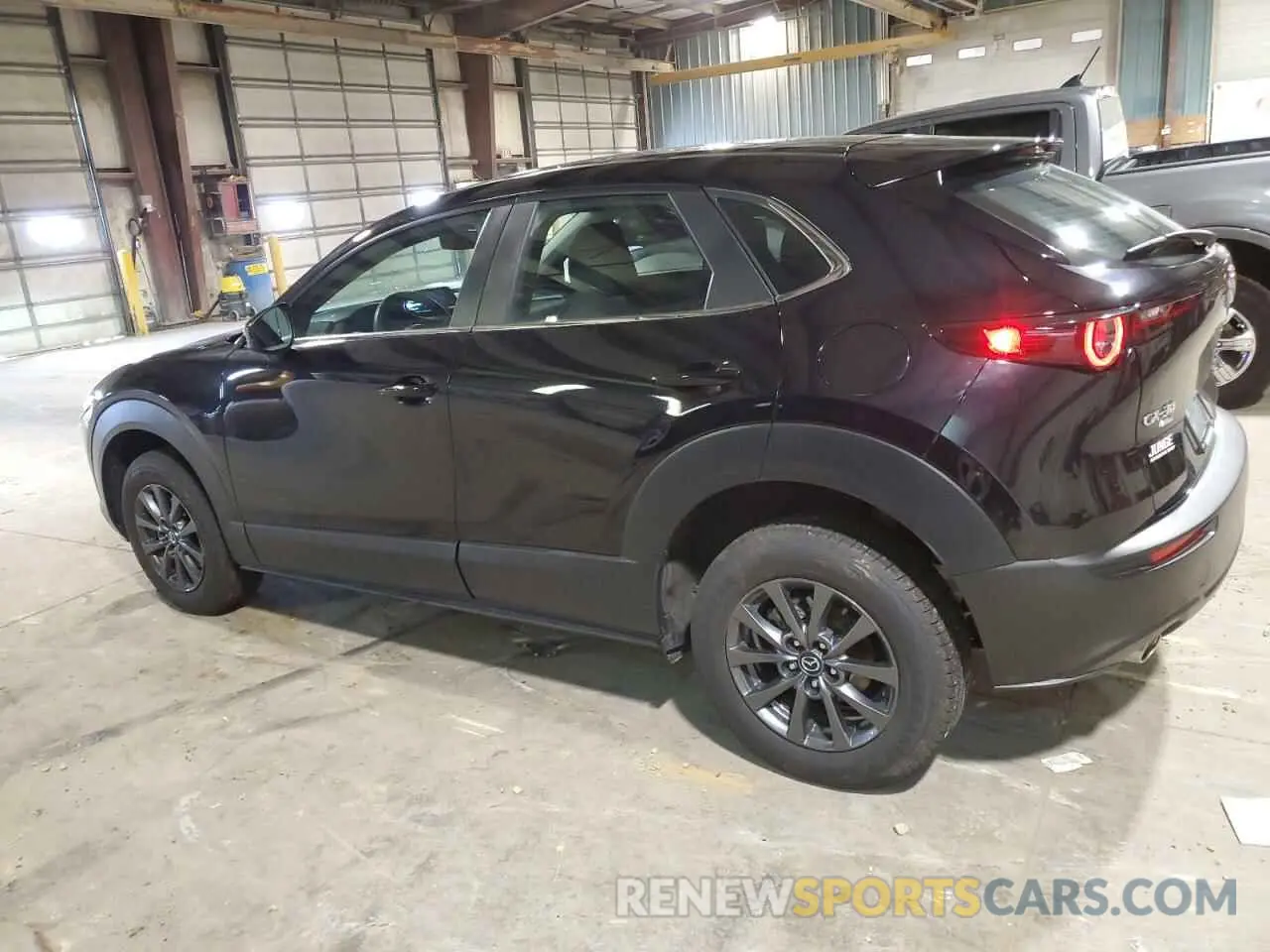 2 Photograph of a damaged car 3MVDMBAL2MM207744 MAZDA CX30 2021