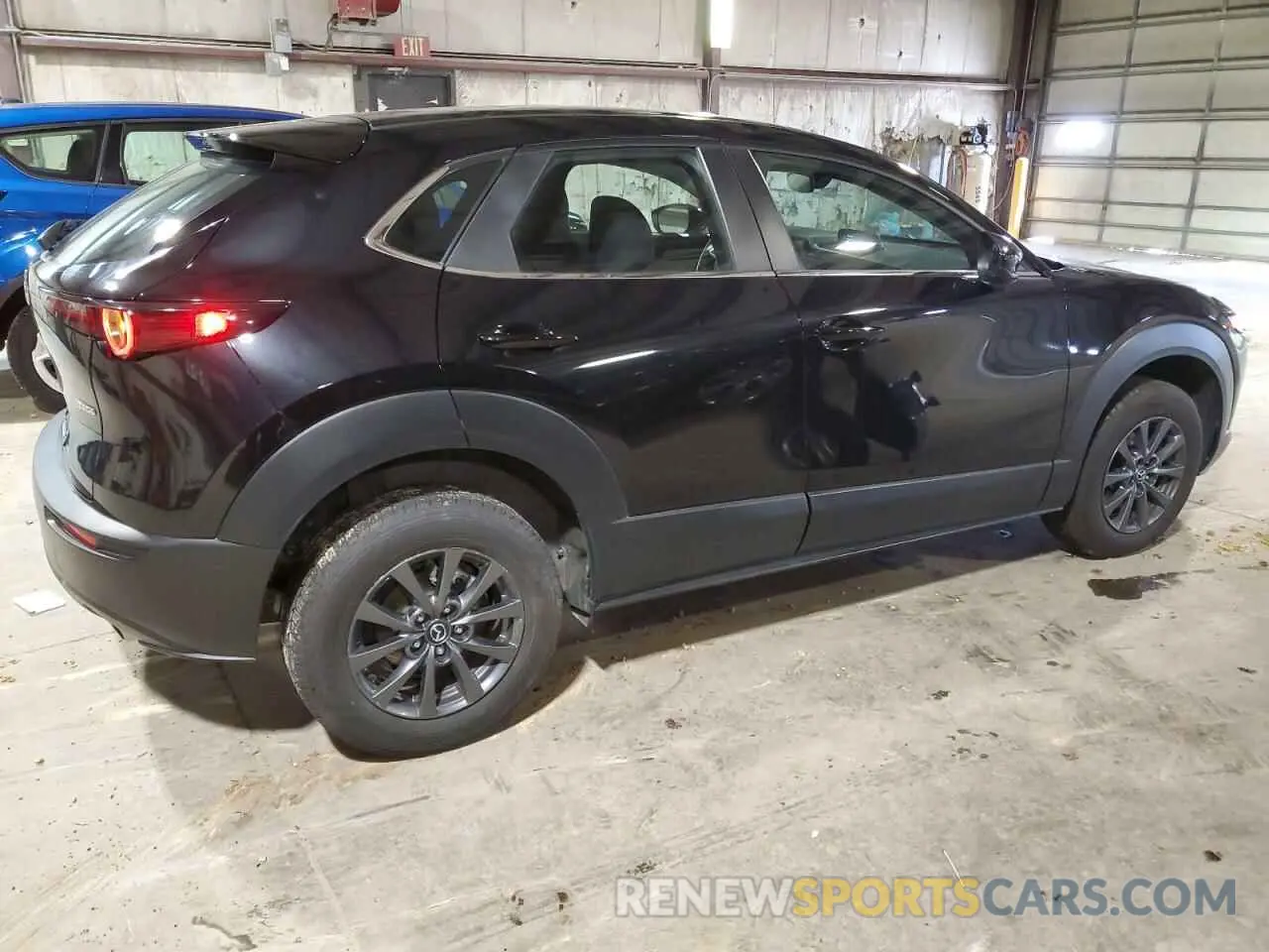3 Photograph of a damaged car 3MVDMBAL2MM207744 MAZDA CX30 2021