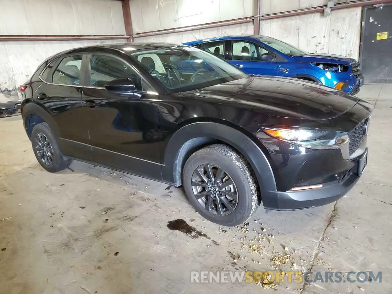 4 Photograph of a damaged car 3MVDMBAL2MM207744 MAZDA CX30 2021