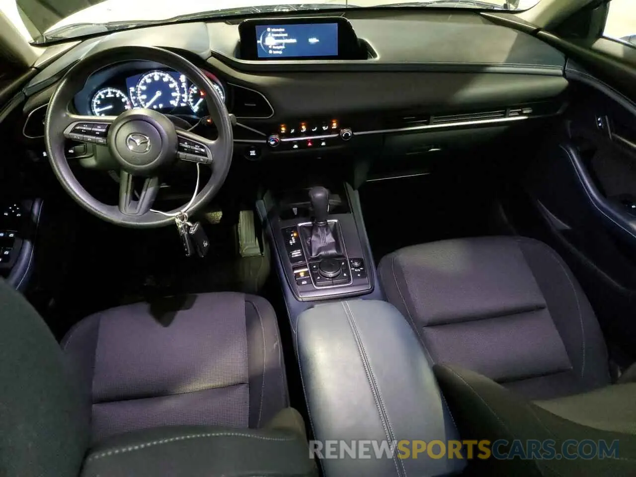 8 Photograph of a damaged car 3MVDMBAL2MM207744 MAZDA CX30 2021