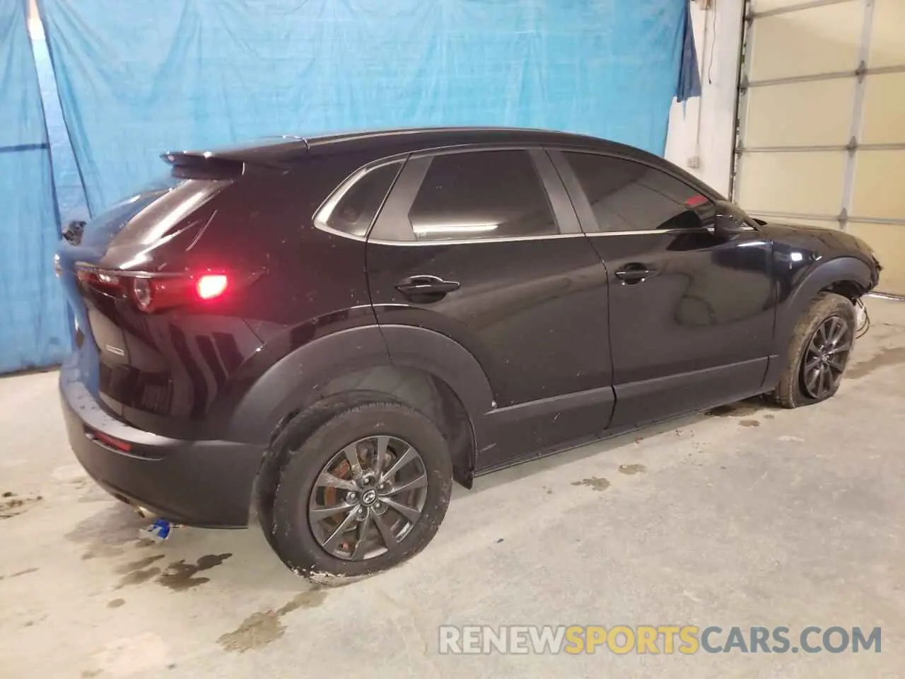3 Фотография поврежденного автомобиля 3MVDMBAL6MM270992 MAZDA CX30 2021