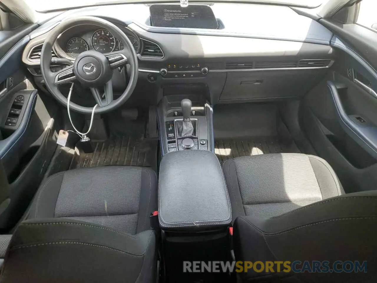 8 Фотография поврежденного автомобиля 3MVDMBAL8MM220594 MAZDA CX30 2021