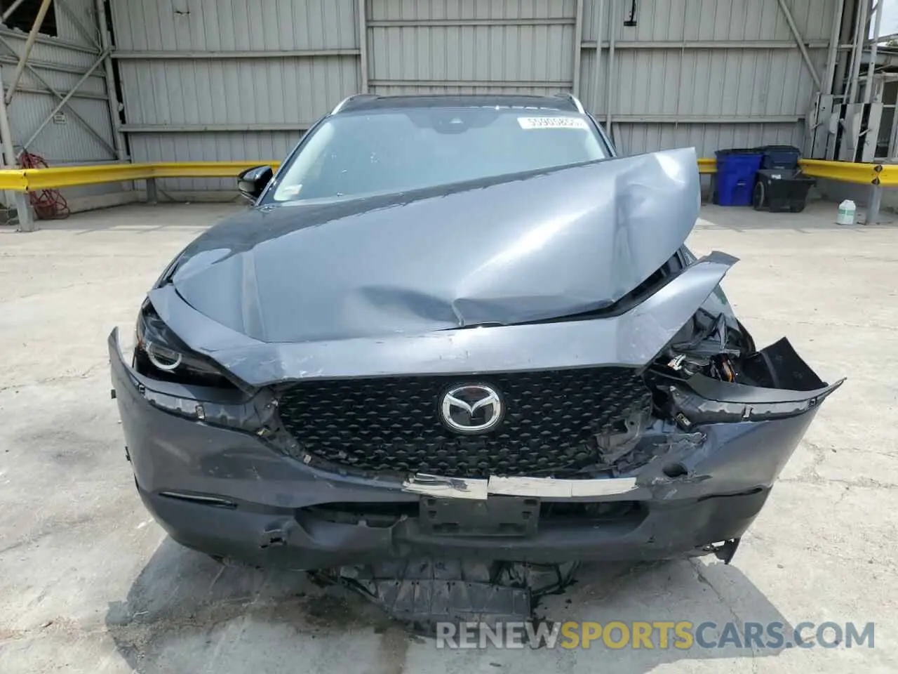 5 Photograph of a damaged car 3MVDMBAY0MM310561 MAZDA CX30 2021