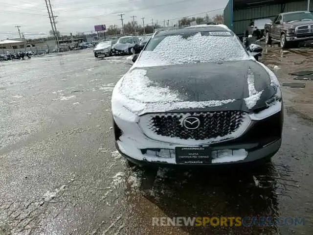 11 Photograph of a damaged car 3MVDMBAYXMM309787 MAZDA CX30 2021