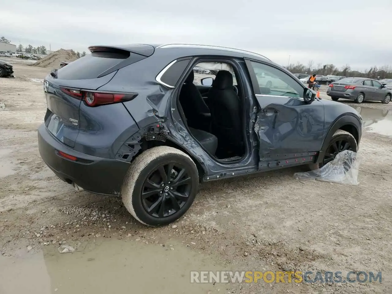 3 Фотография поврежденного автомобиля 3MVDMBAYXMM314228 MAZDA CX30 2021