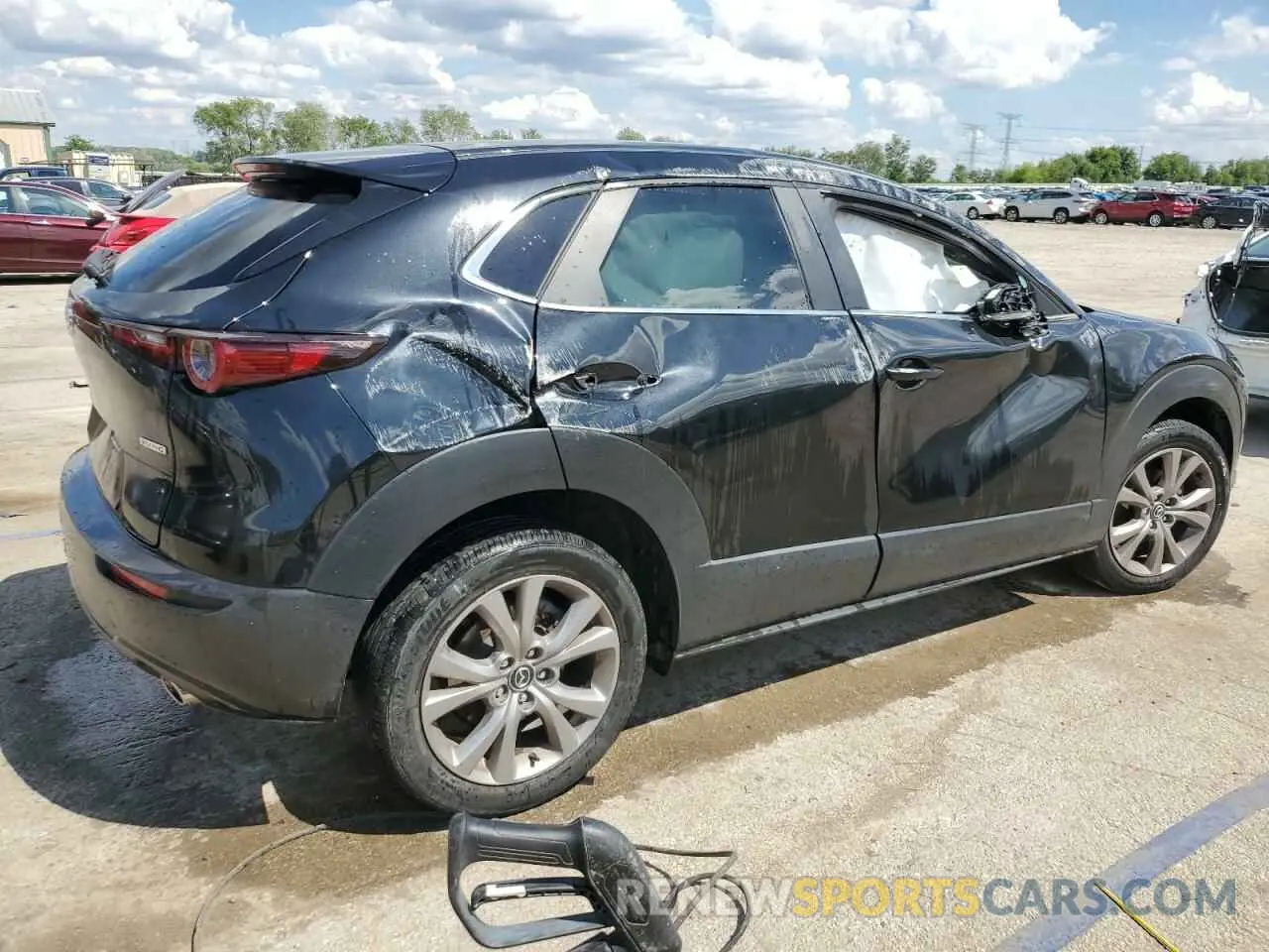 3 Photograph of a damaged car 3MVDMBBL0MM204436 MAZDA CX30 2021