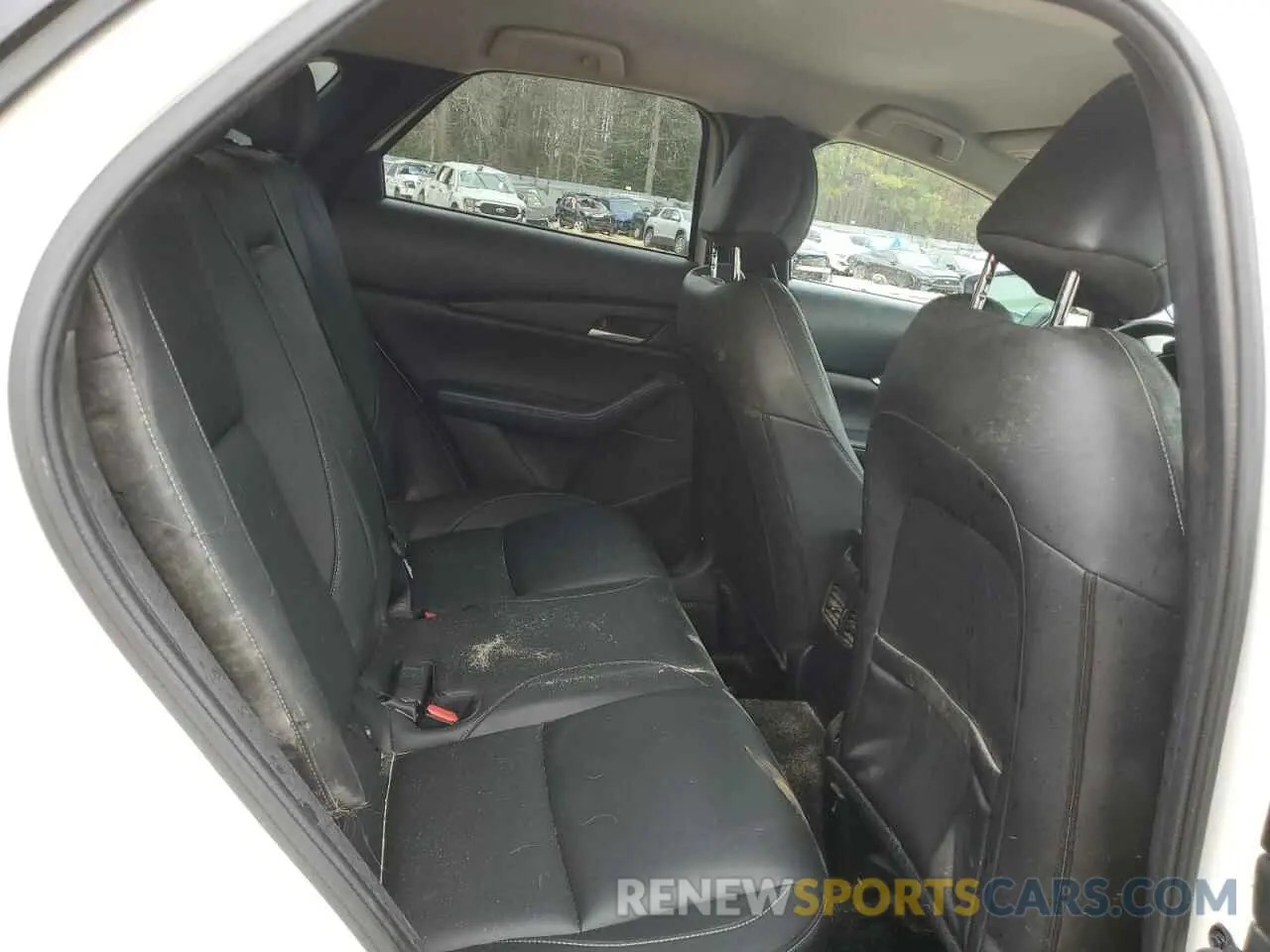 11 Photograph of a damaged car 3MVDMBBL1MM213629 MAZDA CX30 2021