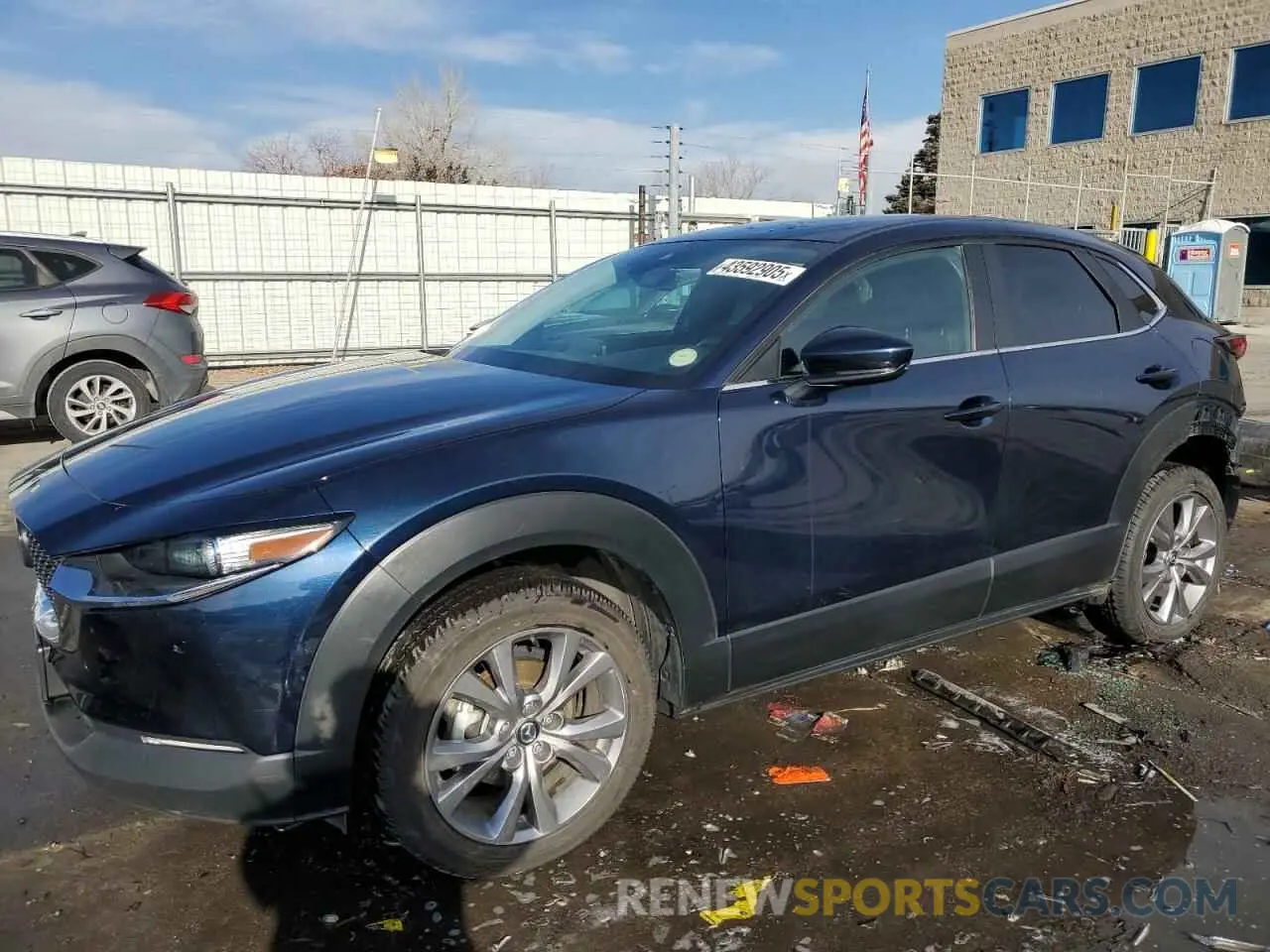 1 Фотография поврежденного автомобиля 3MVDMBBL1MM318977 MAZDA CX30 2021