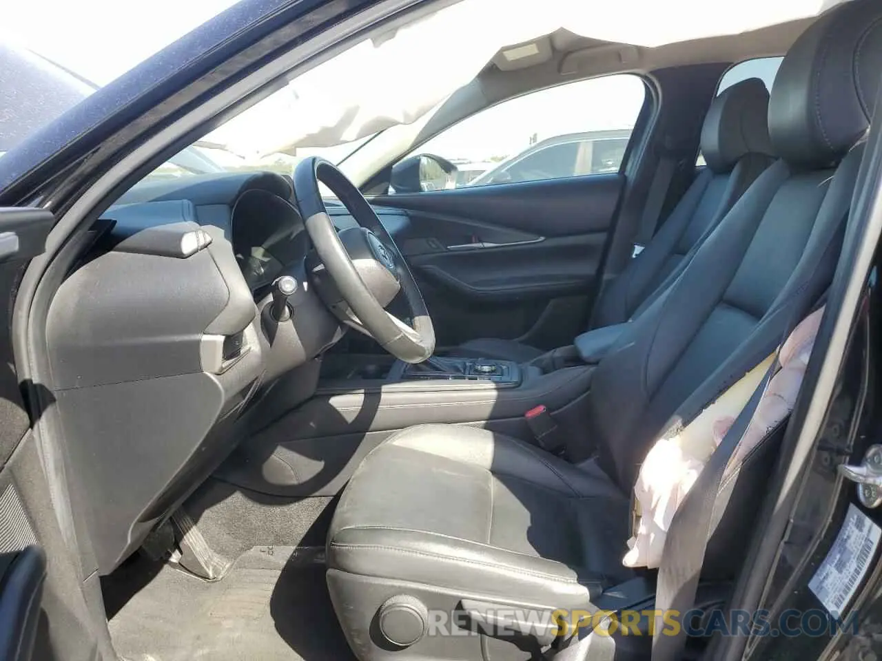 7 Фотография поврежденного автомобиля 3MVDMBBL7MM247283 MAZDA CX30 2021