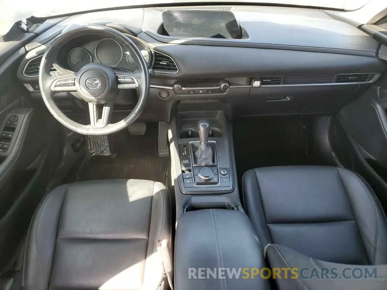 8 Фотография поврежденного автомобиля 3MVDMBBL7MM247283 MAZDA CX30 2021