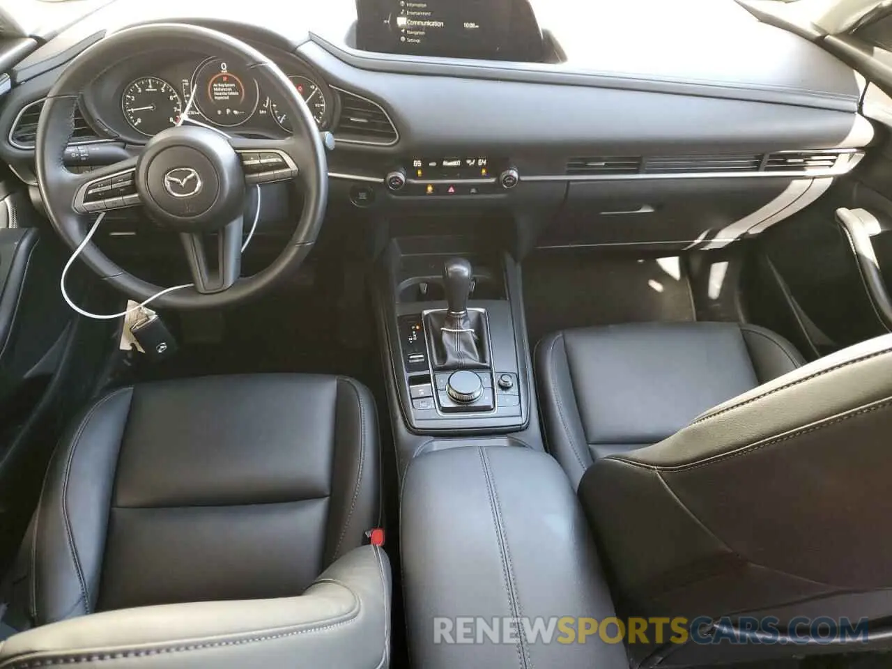 8 Фотография поврежденного автомобиля 3MVDMBBLXMM300249 MAZDA CX30 2021