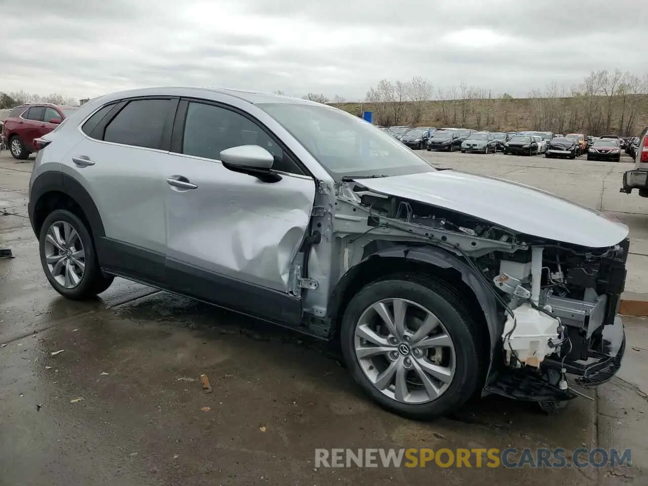 4 Photograph of a damaged car 3MVDMBCL5MM248575 MAZDA CX30 2021