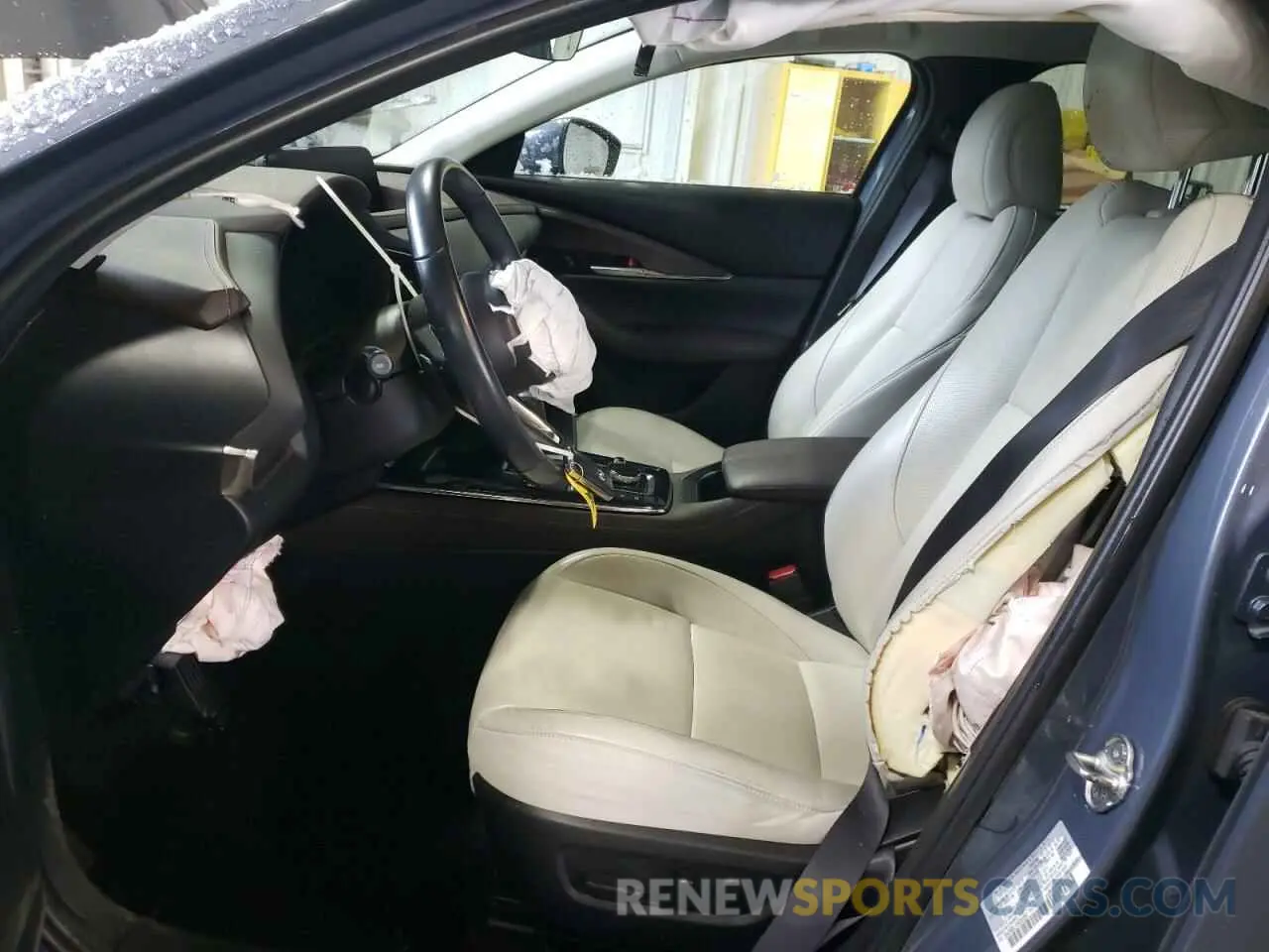 7 Photograph of a damaged car 3MVDMBDL1MM262259 MAZDA CX30 2021