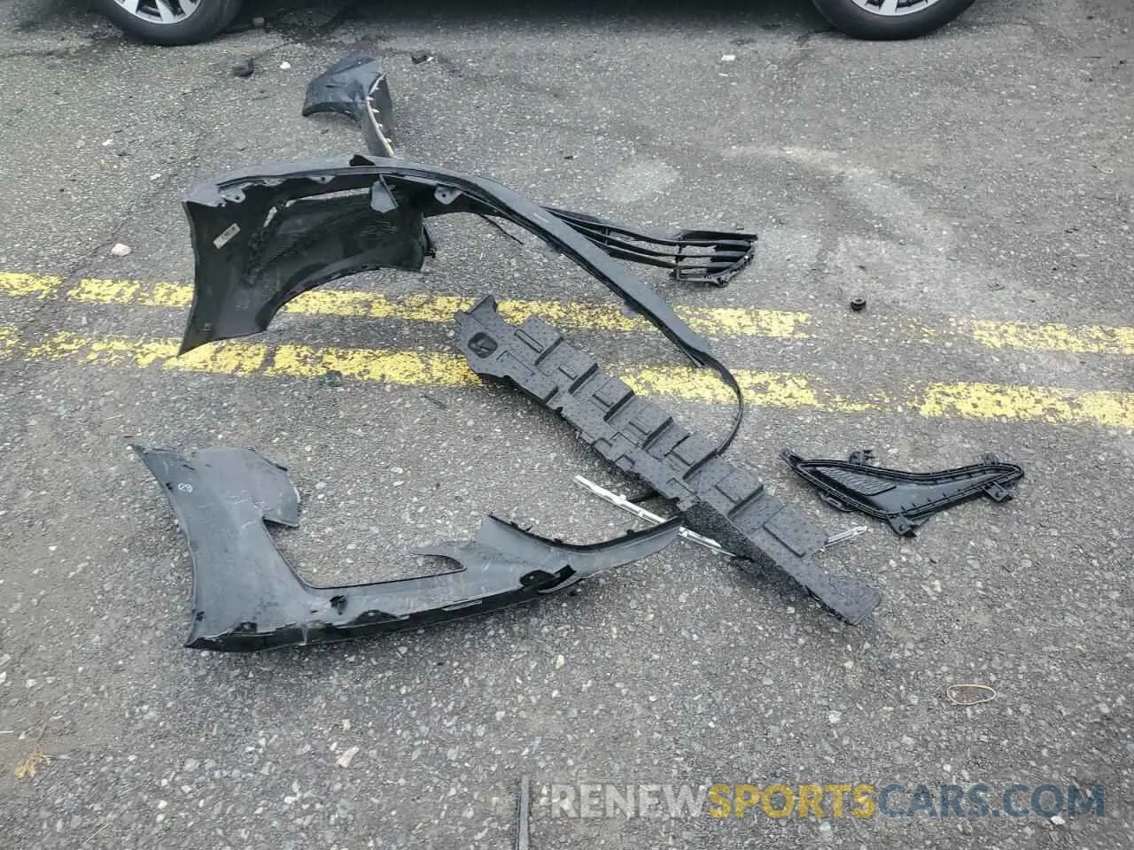 12 Photograph of a damaged car 3MVDMBDL5MM212318 MAZDA CX30 2021